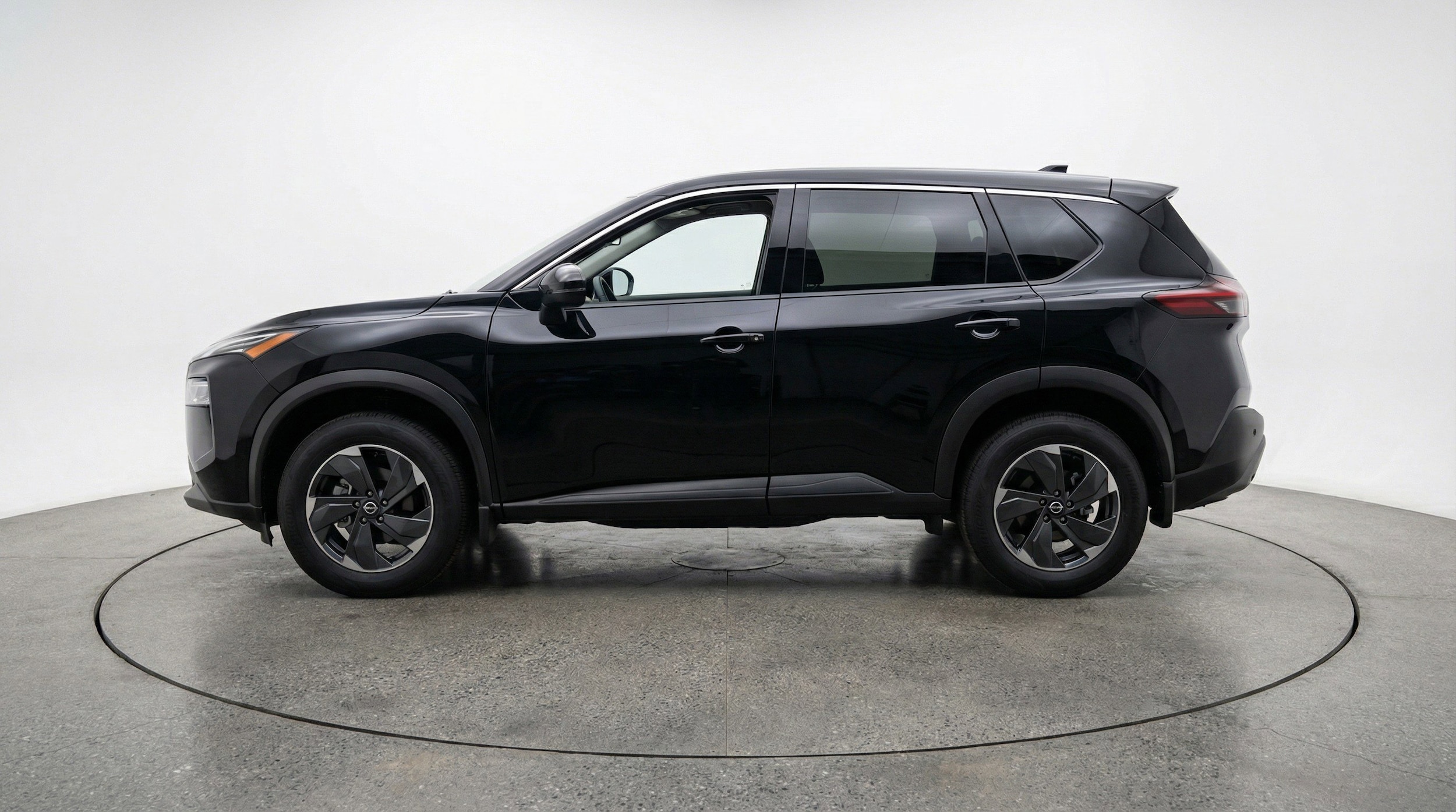 Thumbnail: 2025 Nissan Rogue - 5