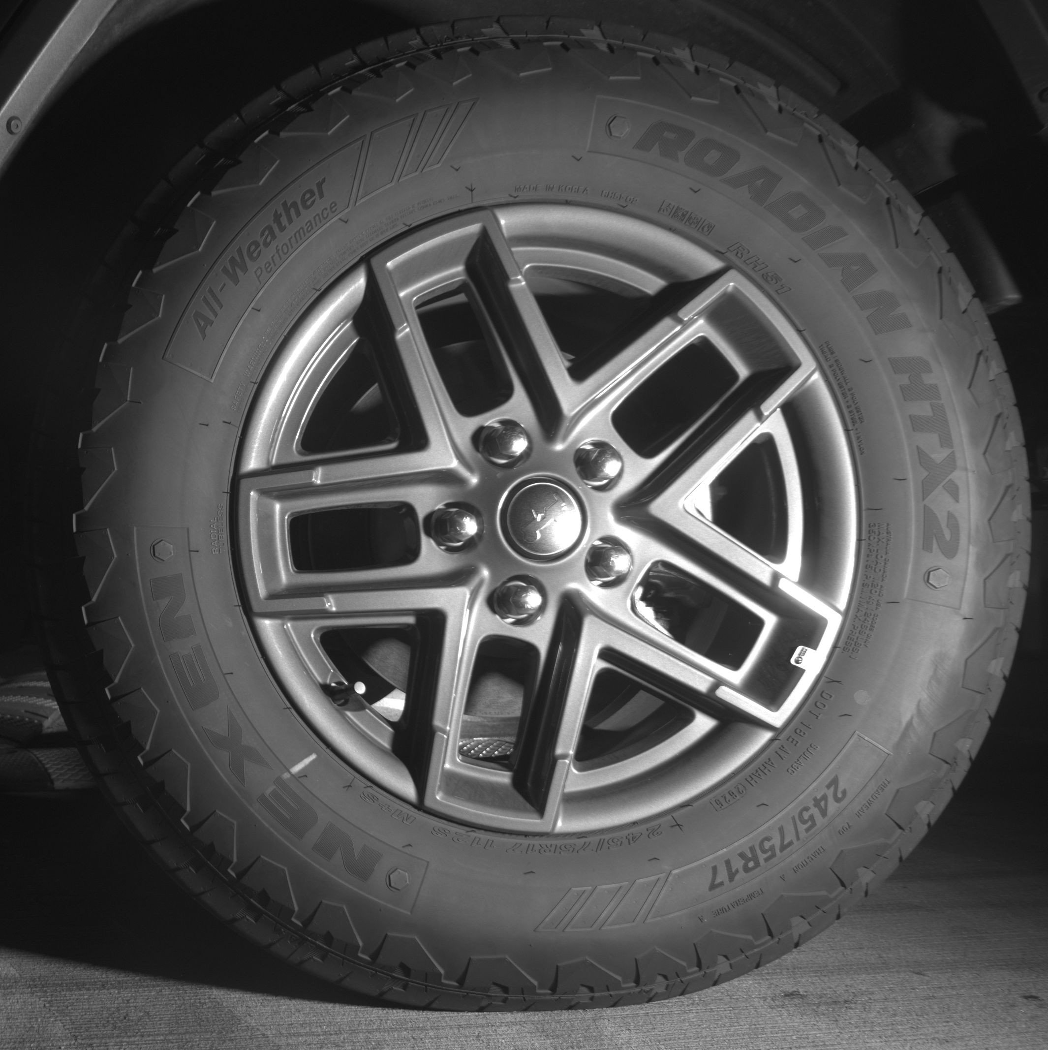 Thumbnail: 2025 Jeep Wrangler - 14