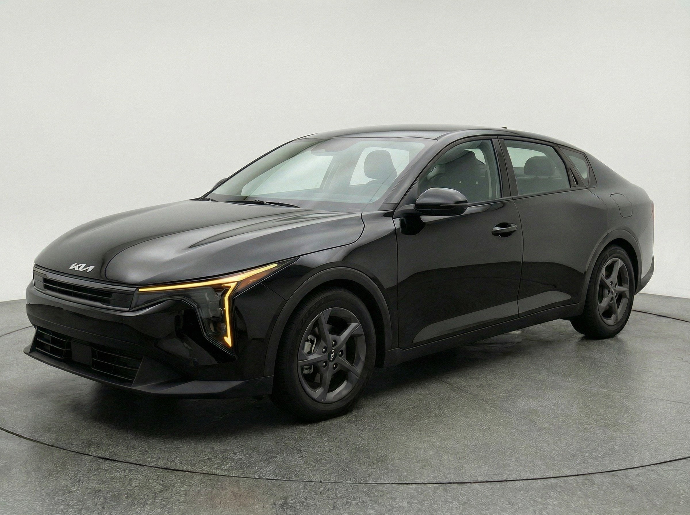 Thumbnail: 2025 Kia K4 - 3
