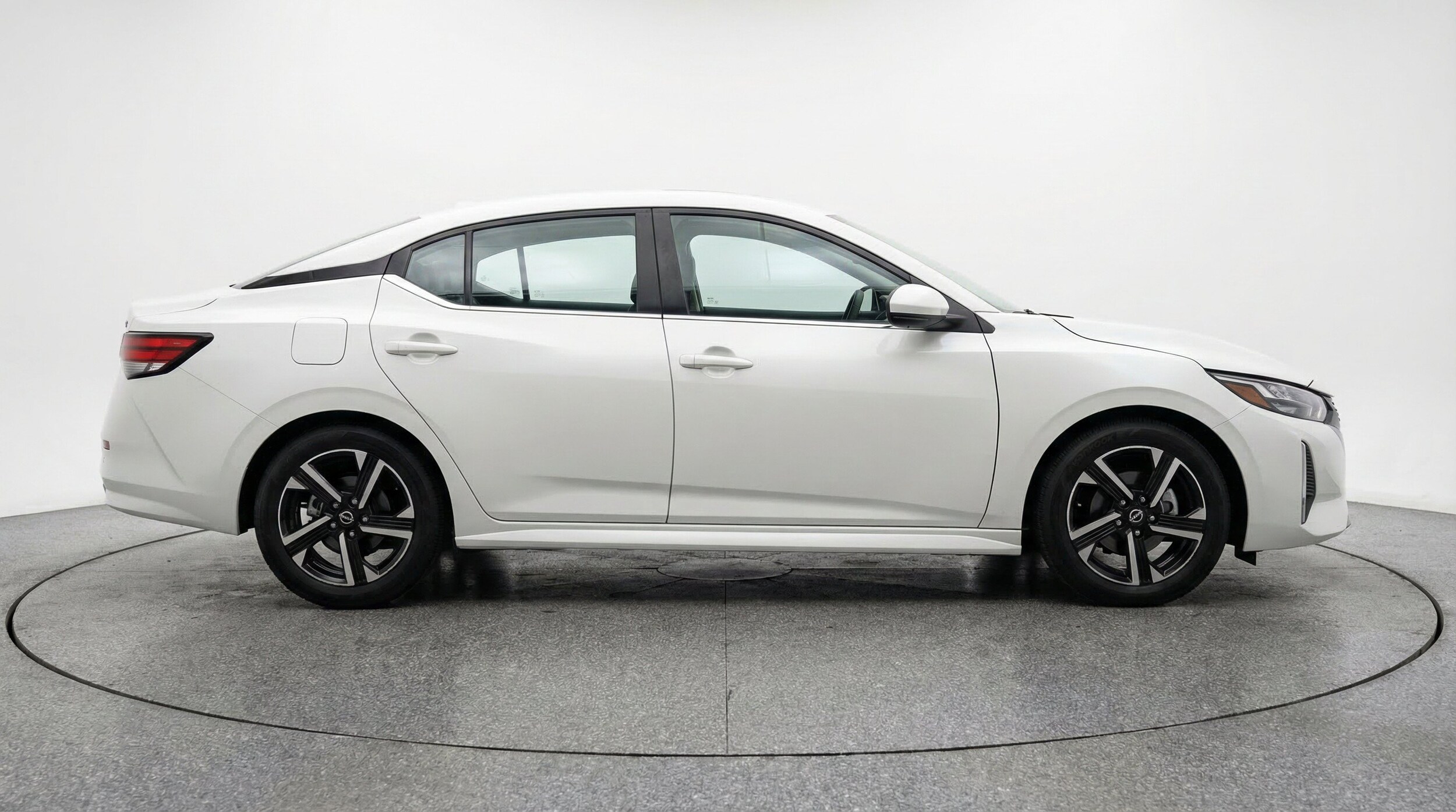 Thumbnail: 2025 Nissan Sentra - 11