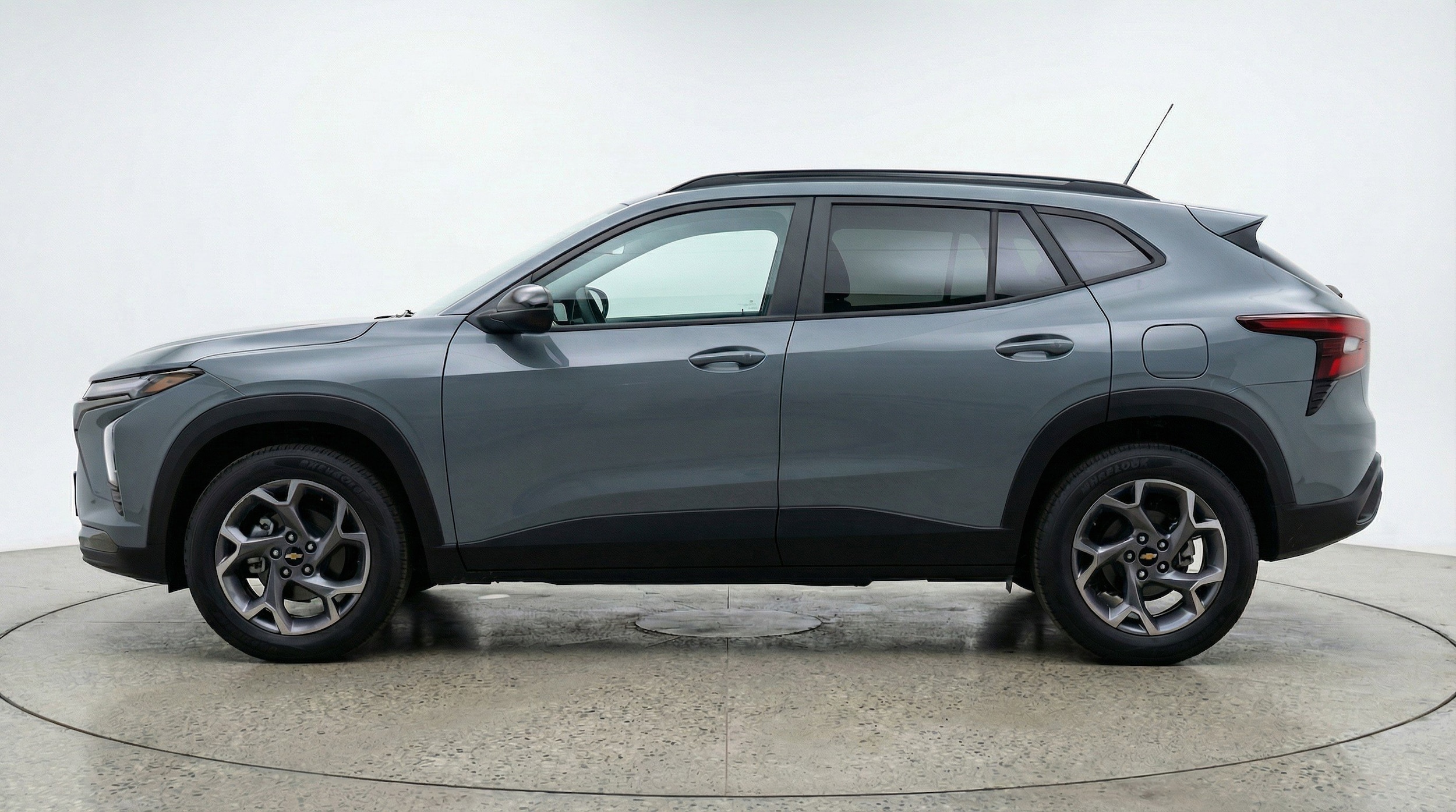 Thumbnail: 2025 Chevrolet Trax - 5