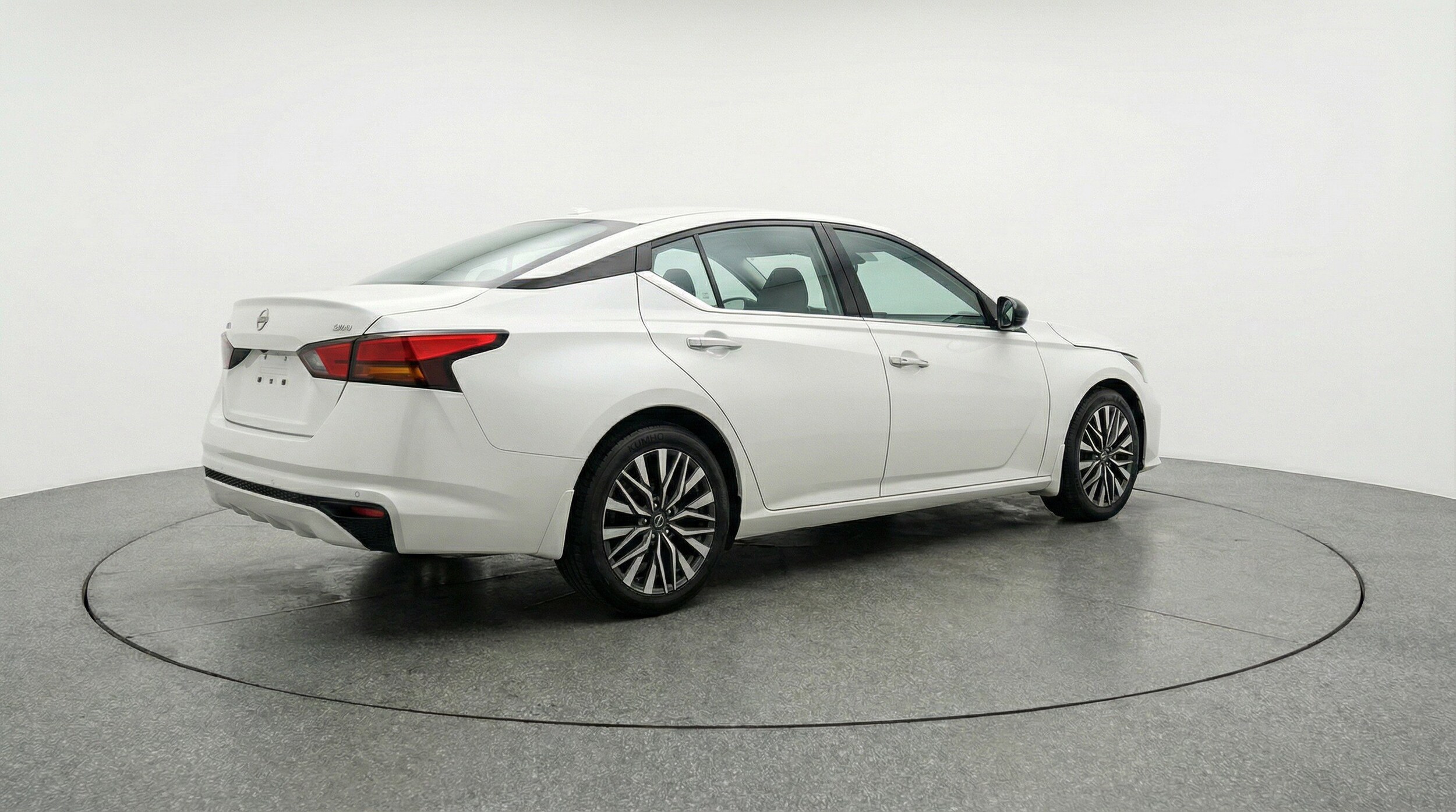 Thumbnail: 2025 Nissan Altima - 9
