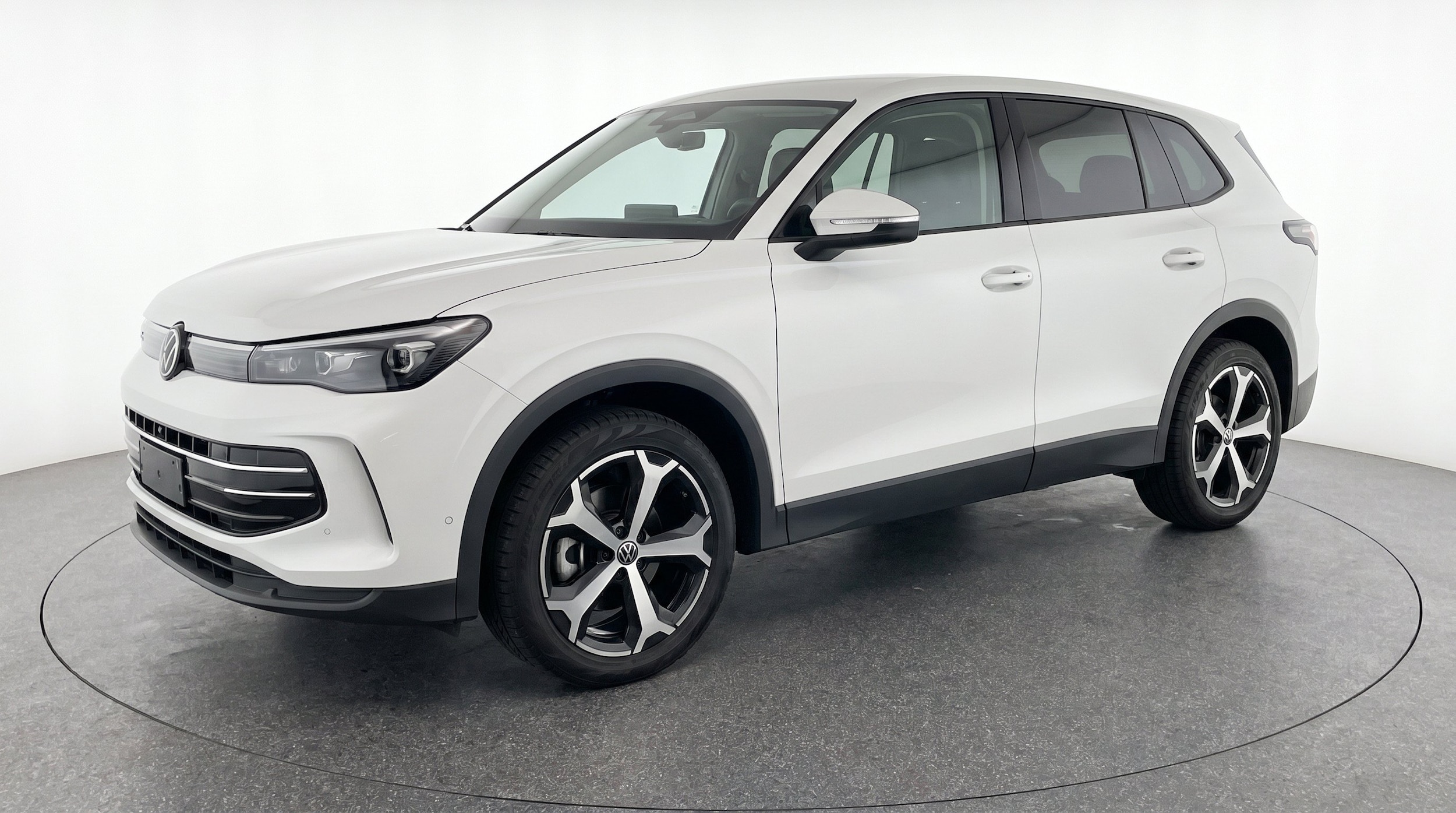 Thumbnail: 2026 Volkswagen Tiguan - 3