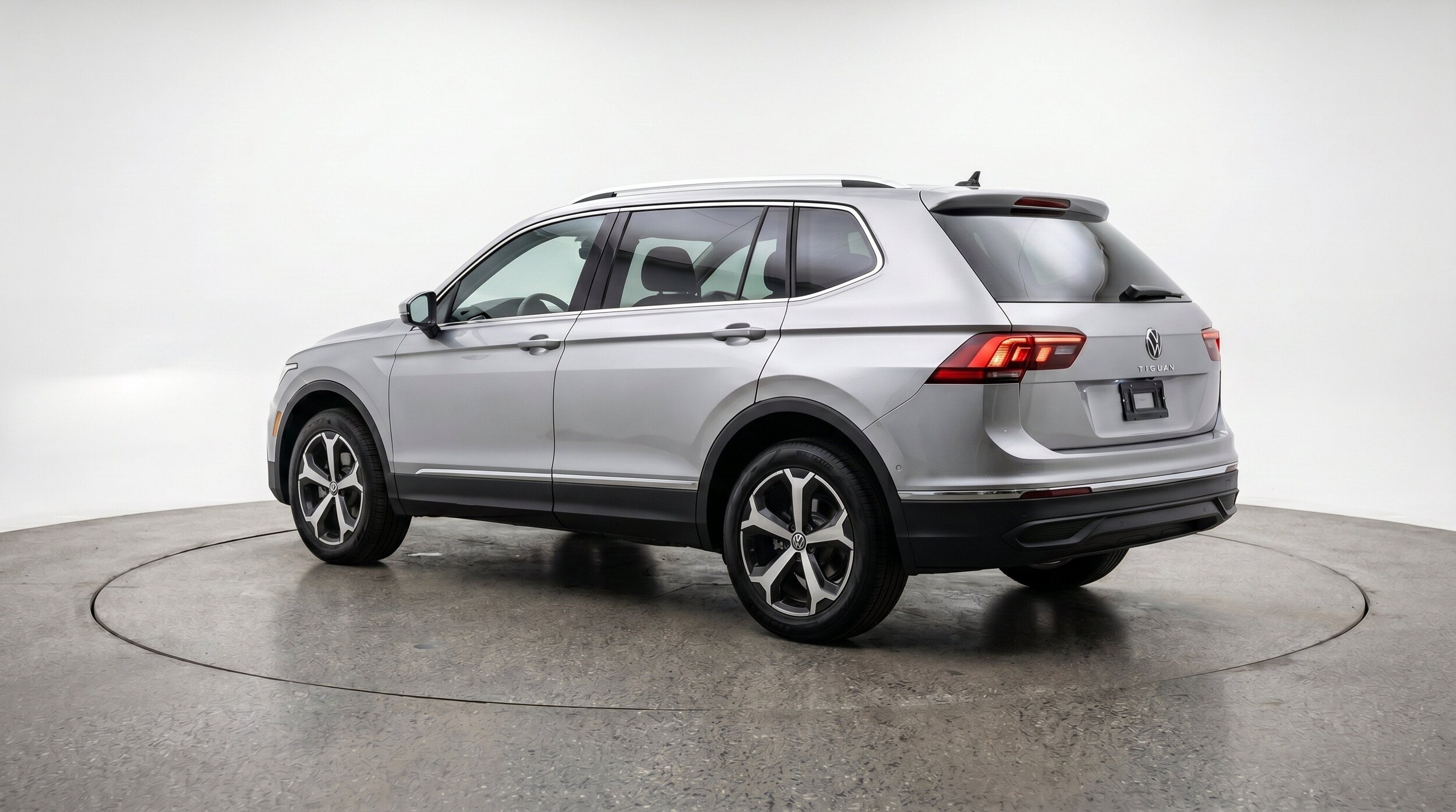 Thumbnail: 2026 Volkswagen Tiguan - 6