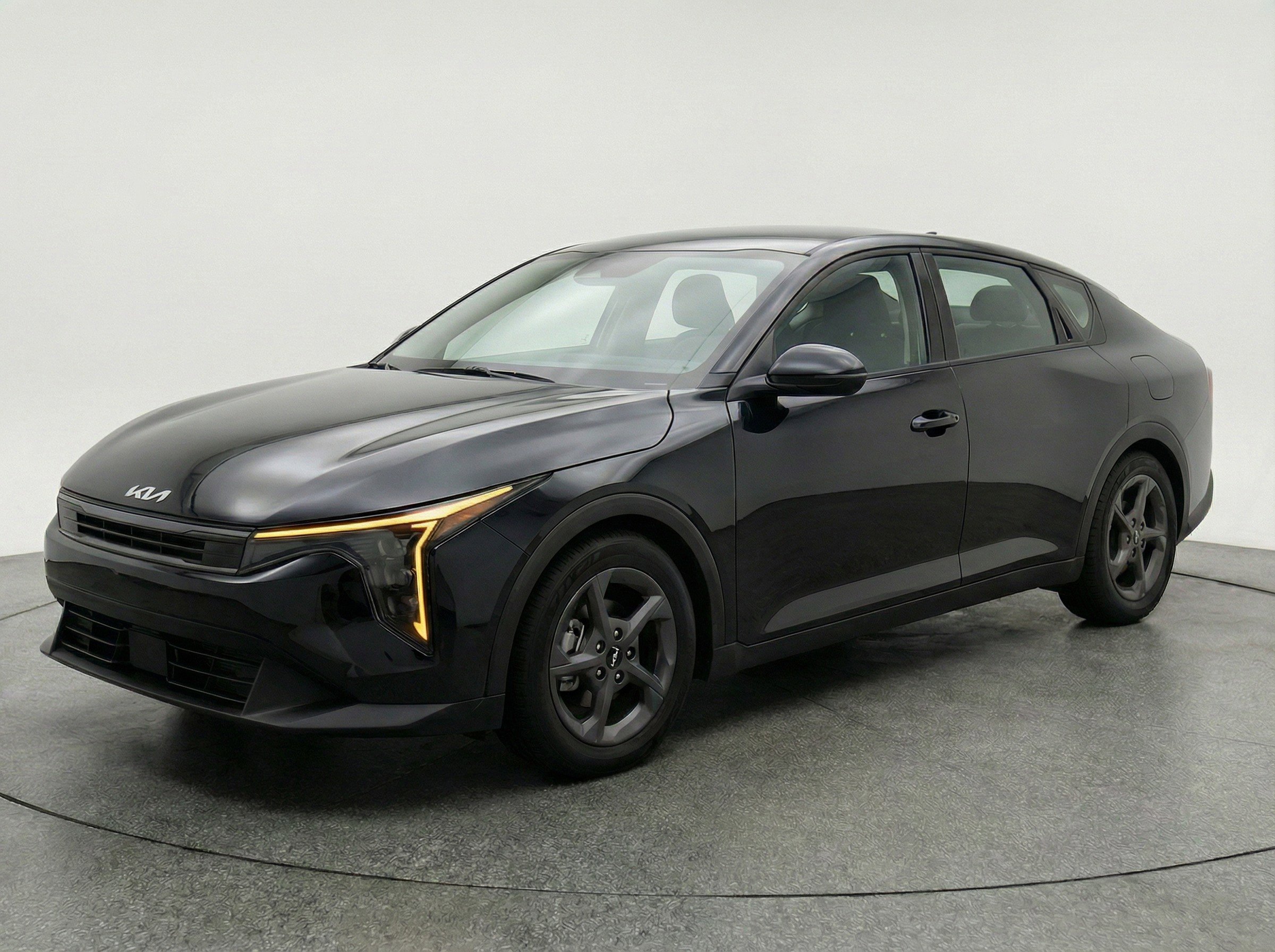 Thumbnail: 2025 Kia K4 - 3
