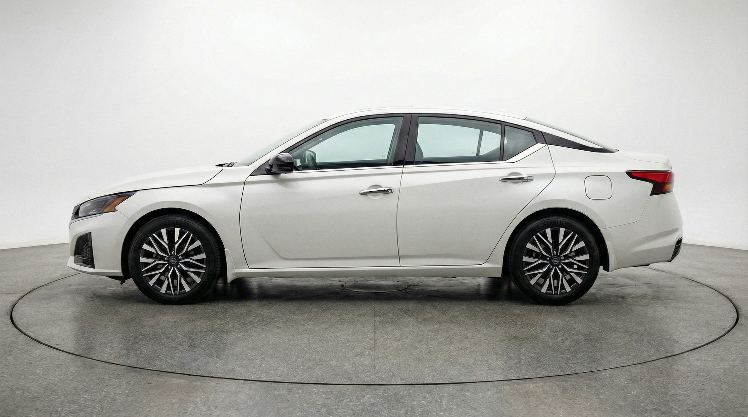 Thumbnail: 2025 Nissan Altima - 4