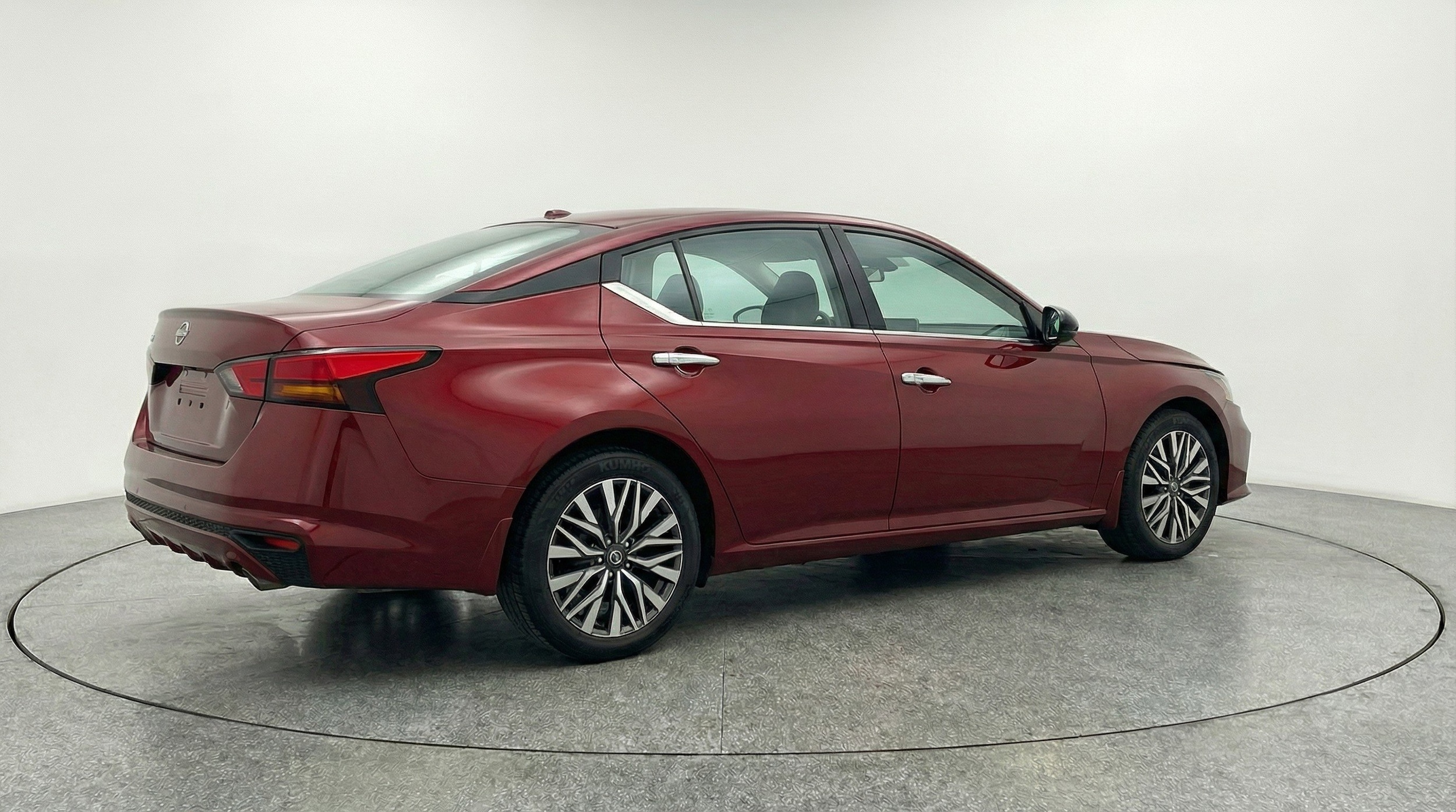 Thumbnail: 2025 Nissan Altima - 9