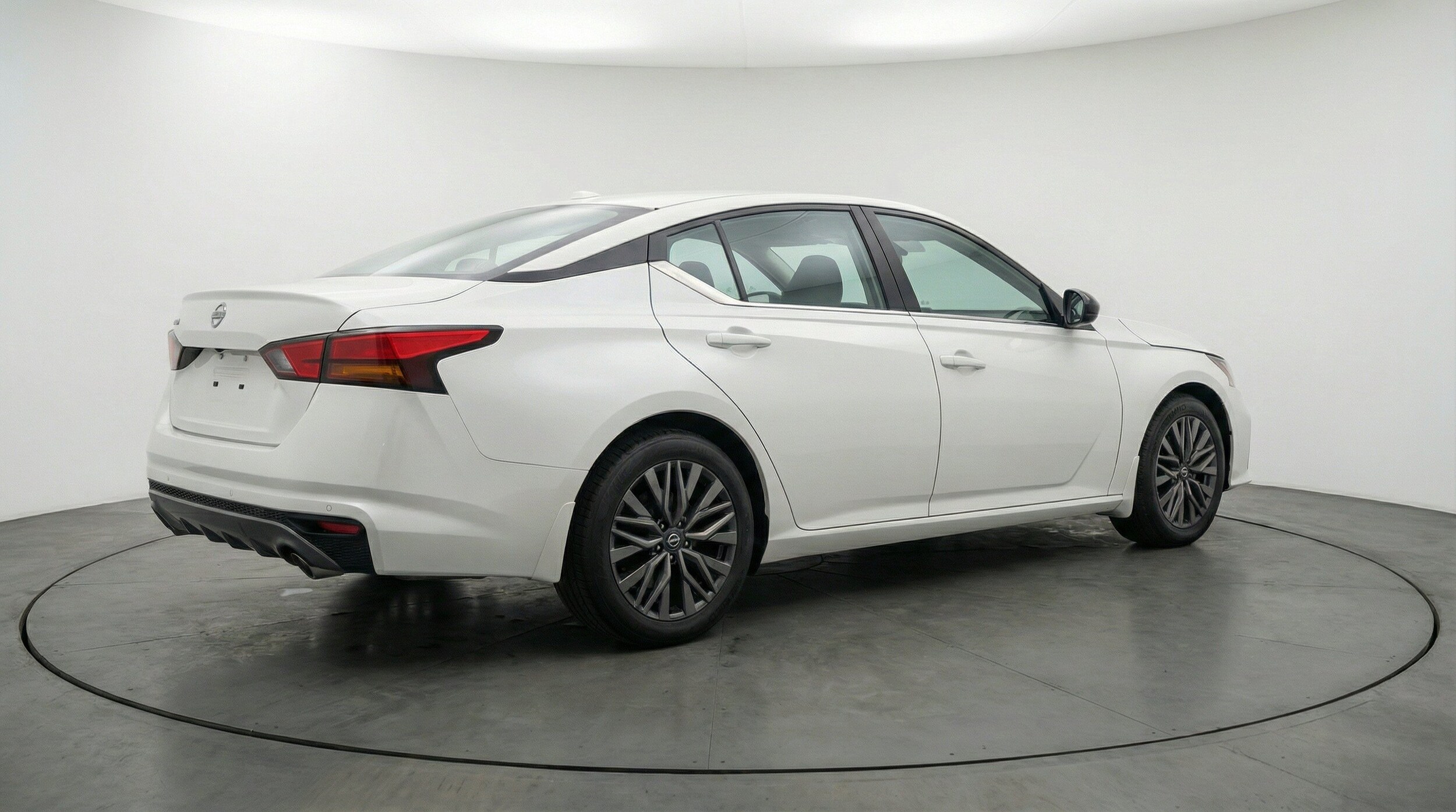 Thumbnail: 2025 Nissan Altima - 9