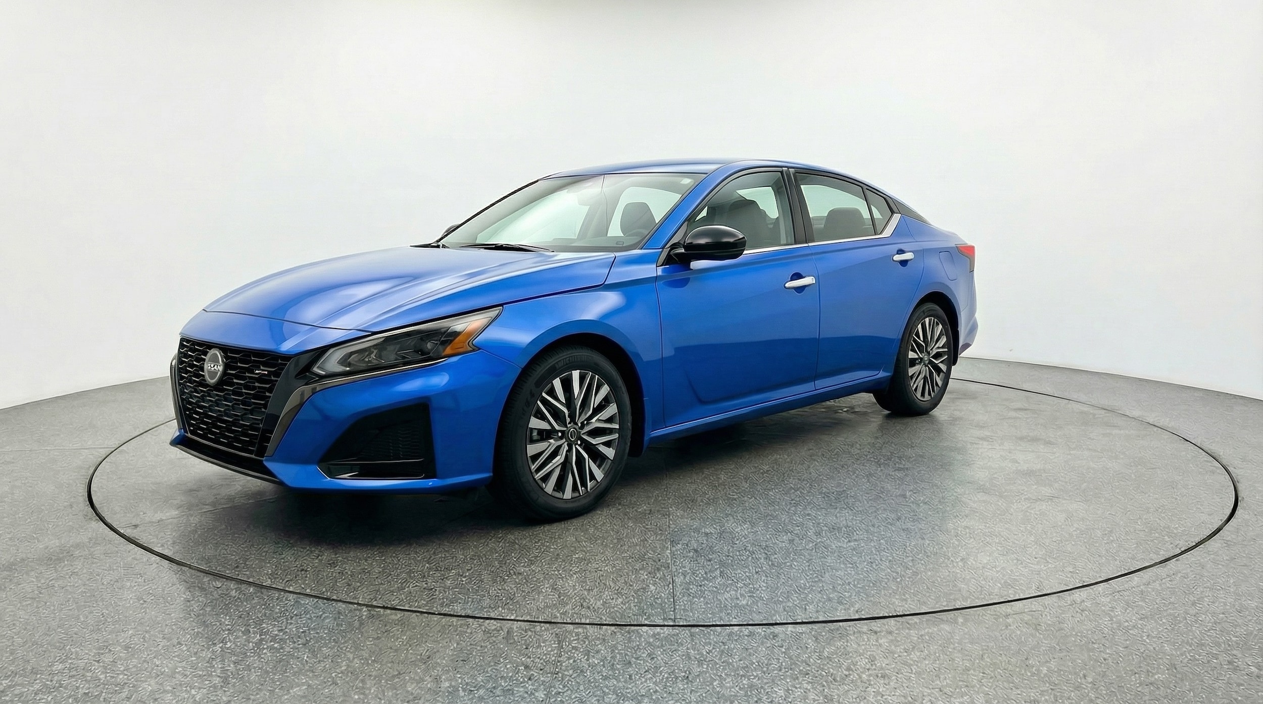 Thumbnail: 2025 Nissan Altima - 3