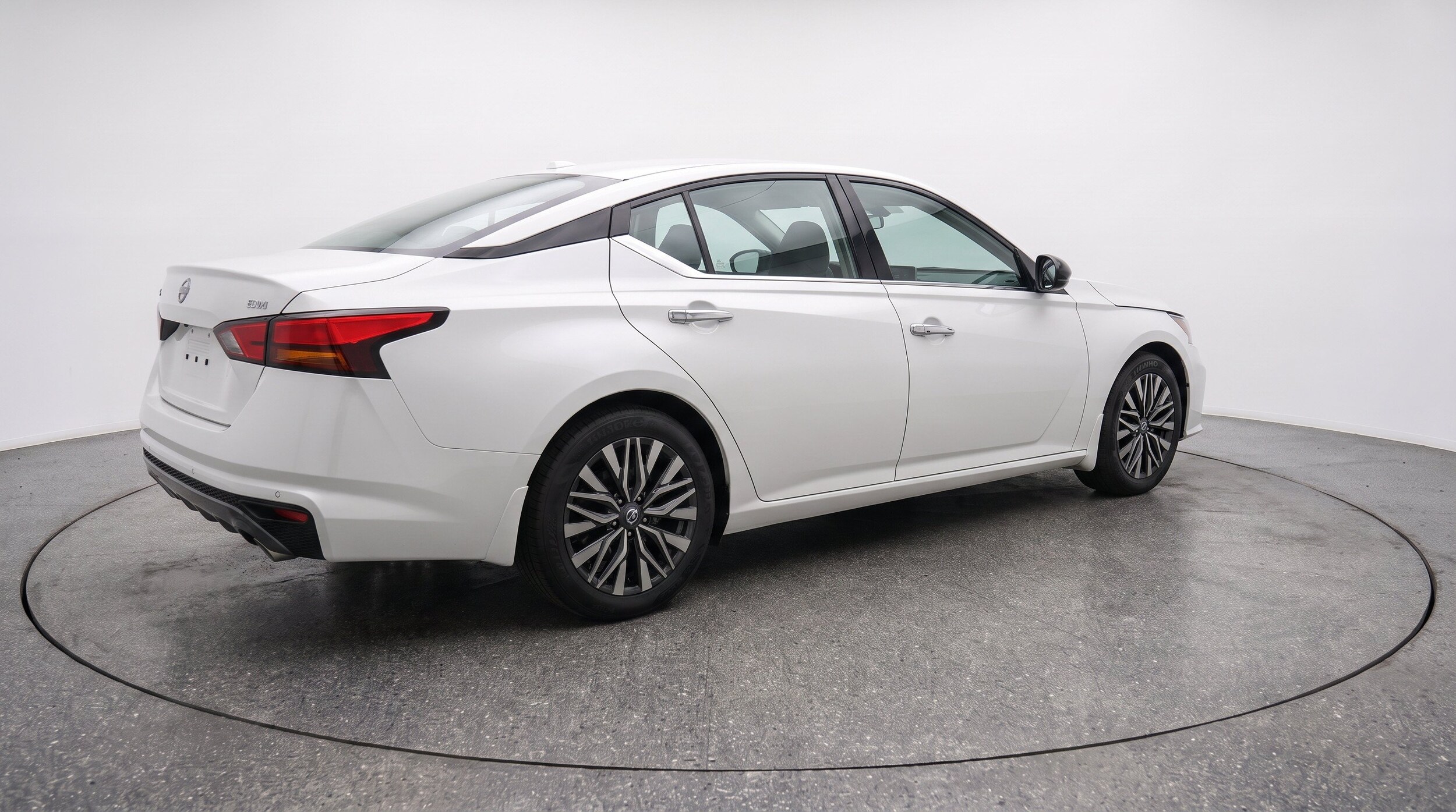 Thumbnail: 2025 Nissan Altima - 9