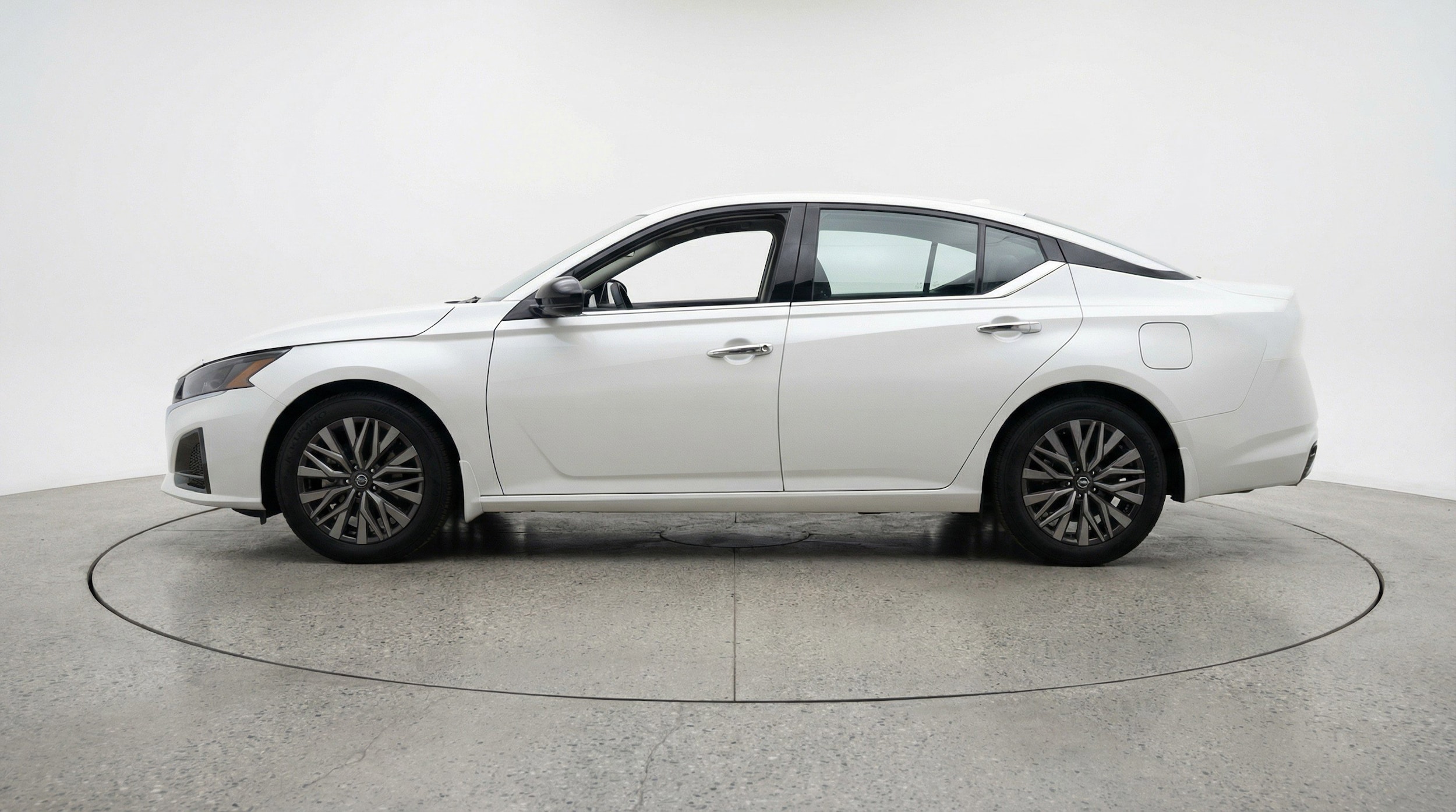 Thumbnail: 2025 Nissan Altima - 5