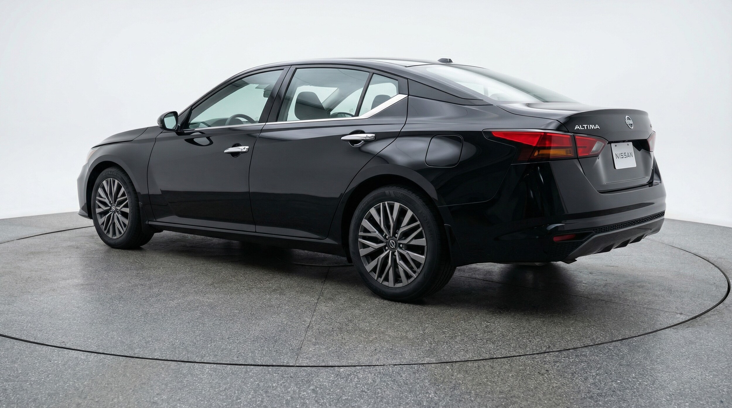 Thumbnail: 2025 Nissan Altima - 5