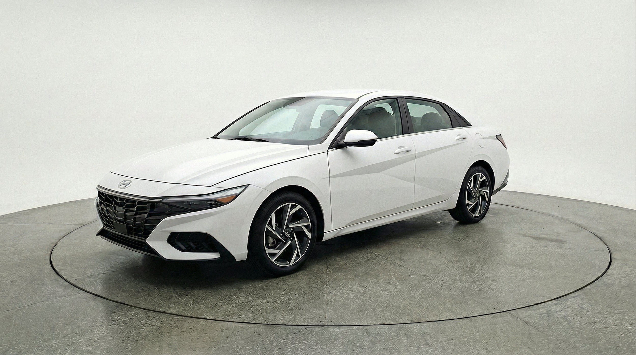 Thumbnail: 2025 Hyundai Elantra - 3