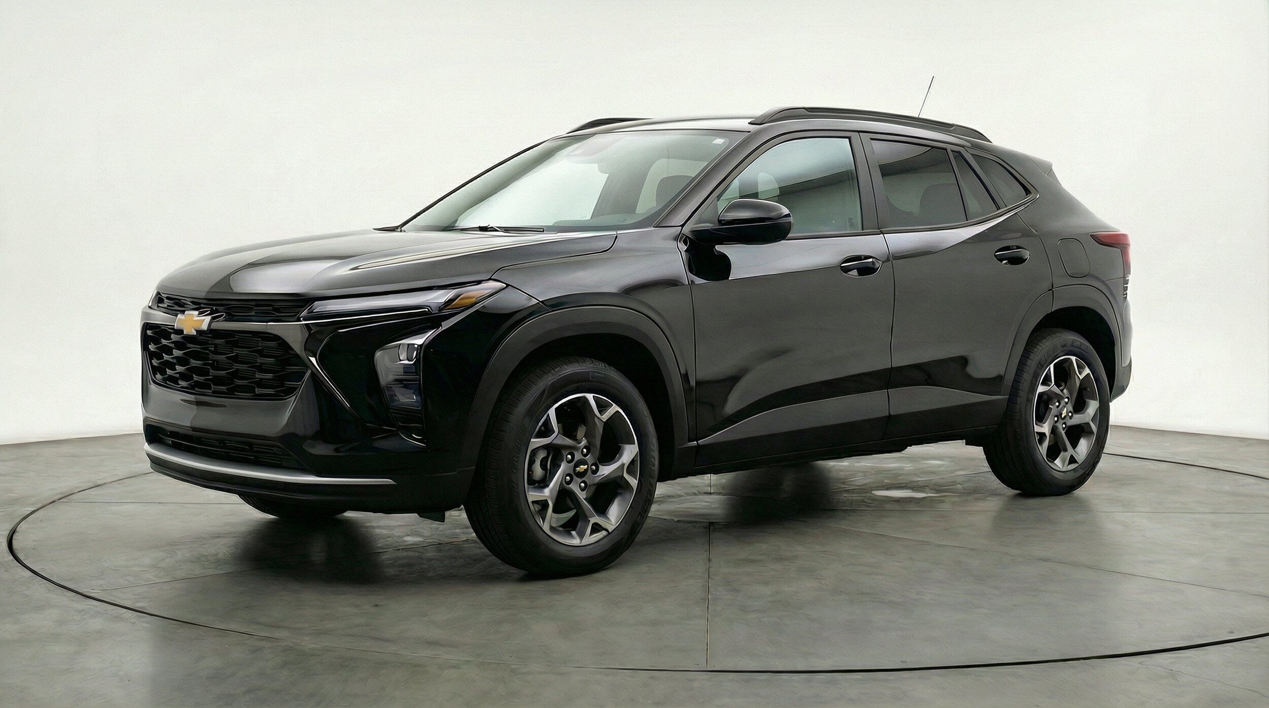 Thumbnail: 2025 Chevrolet Trax - 3