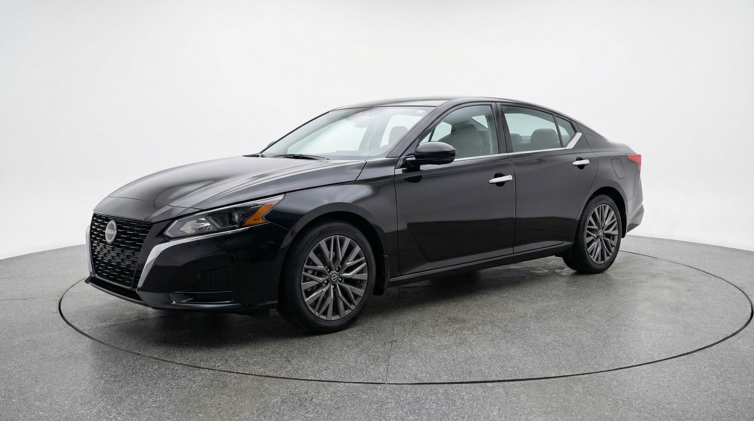 Thumbnail: 2025 Nissan Altima - 3