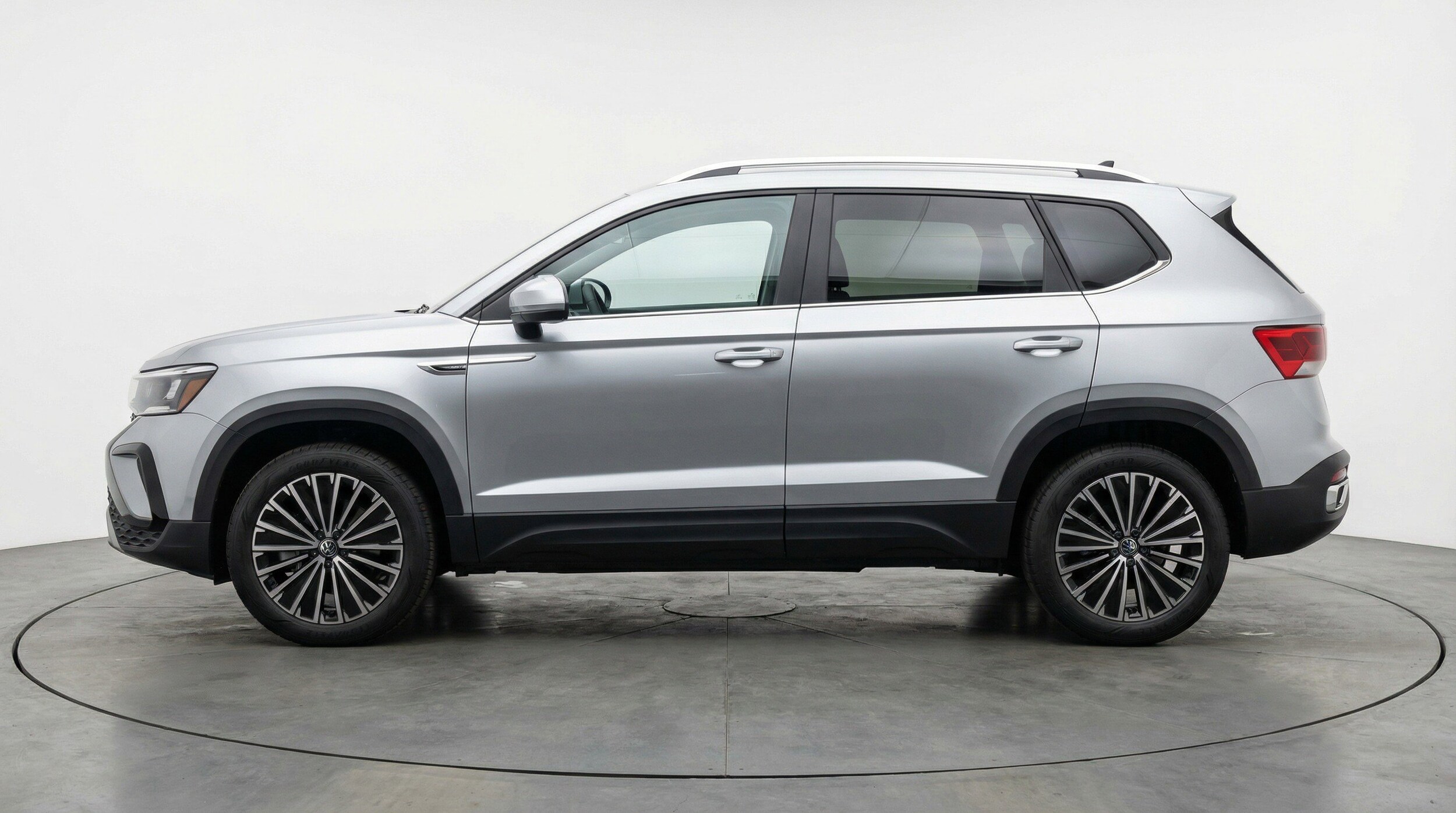 Thumbnail: 2025 Volkswagen Taos - 5