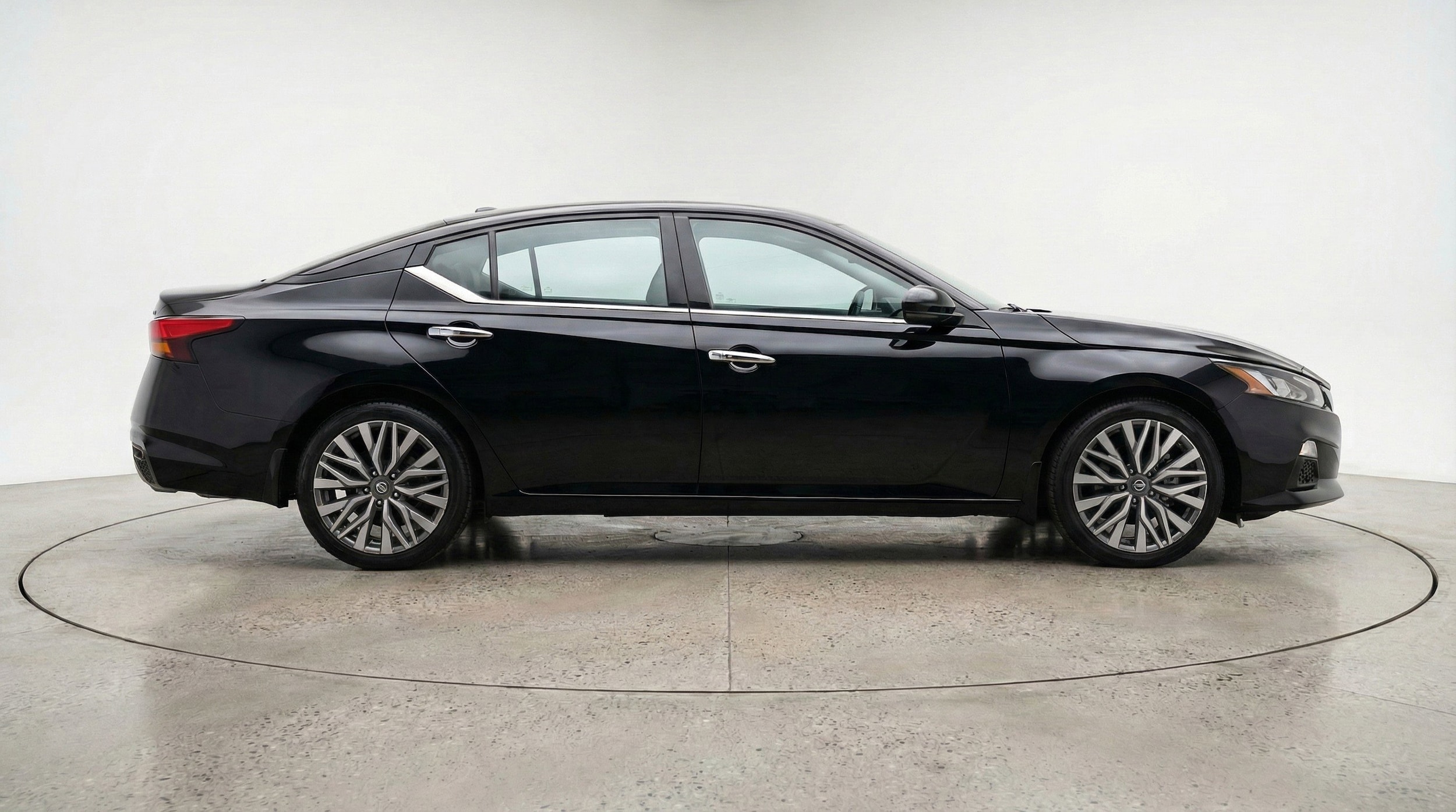 Thumbnail: 2025 Nissan Altima - 11