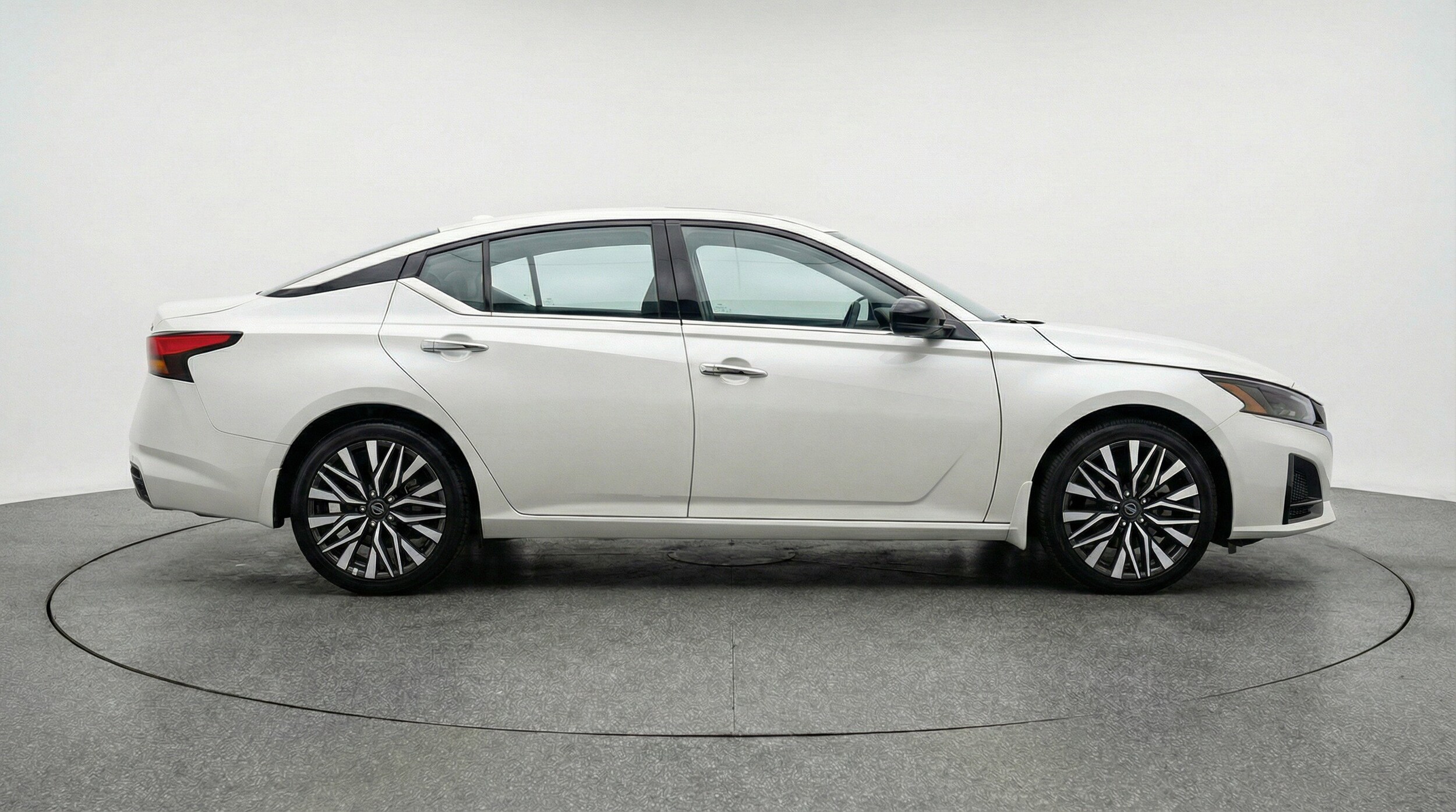 Thumbnail: 2025 Nissan Altima - 11