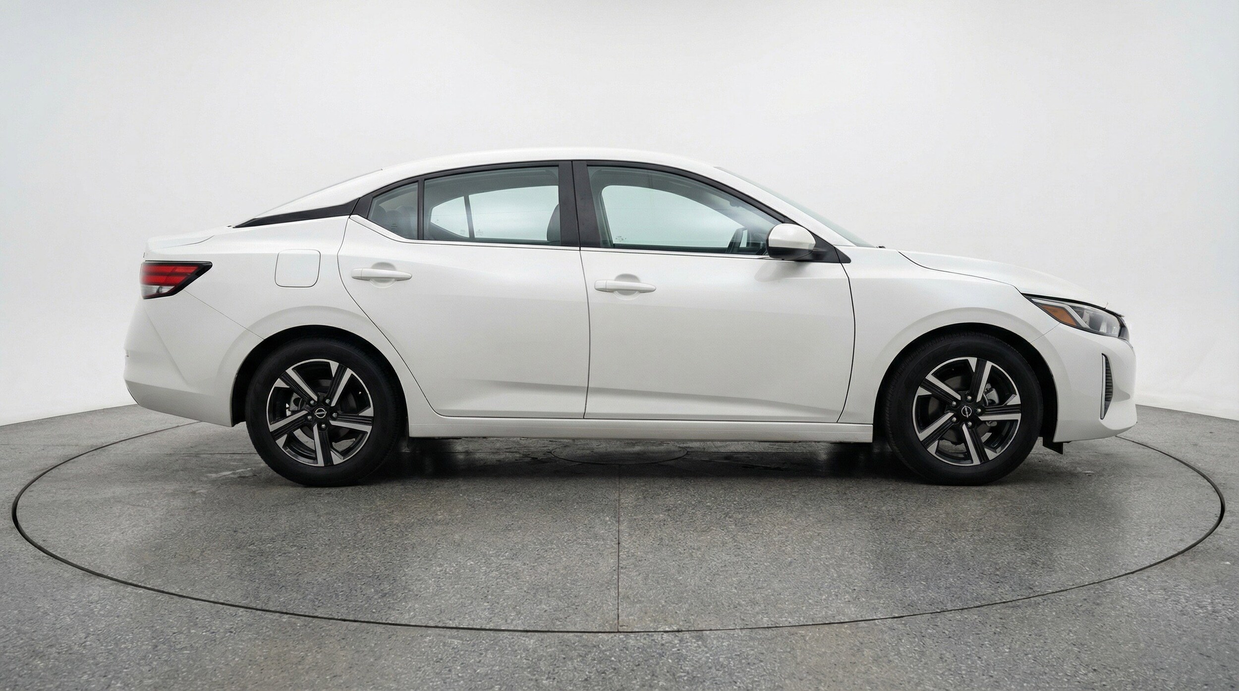Thumbnail: 2025 Nissan Sentra - 11