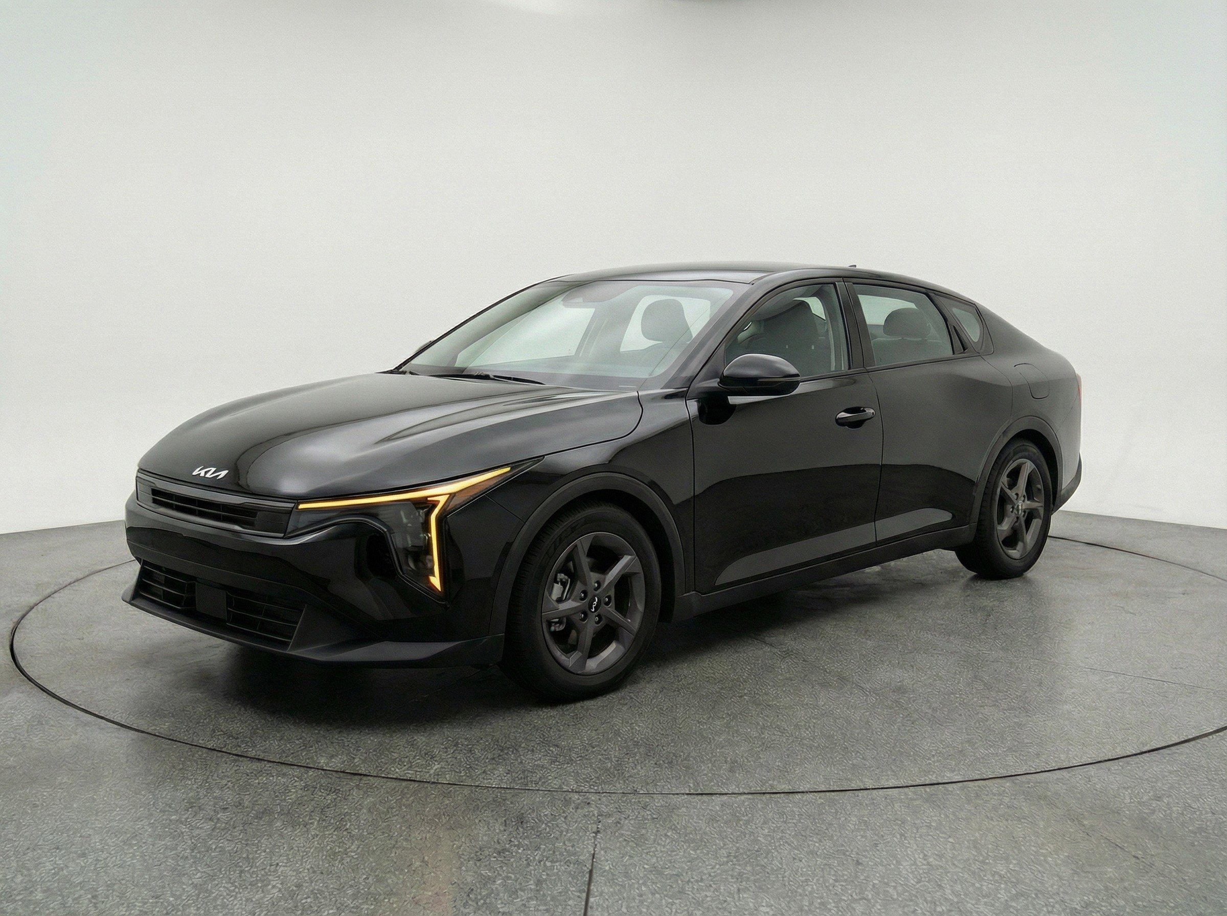 Thumbnail: 2025 Kia K4 - 3