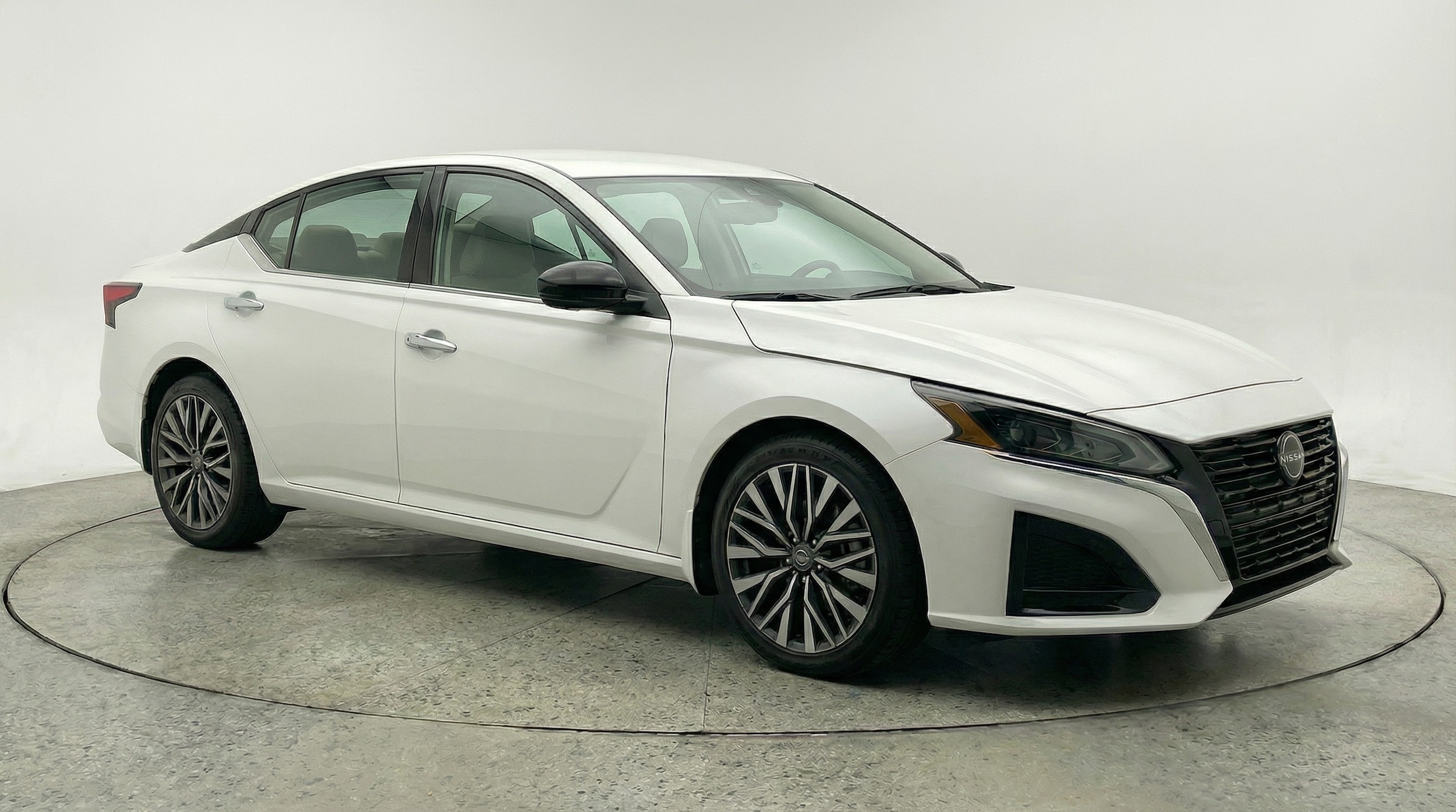 Thumbnail: 2025 Nissan Altima - 1