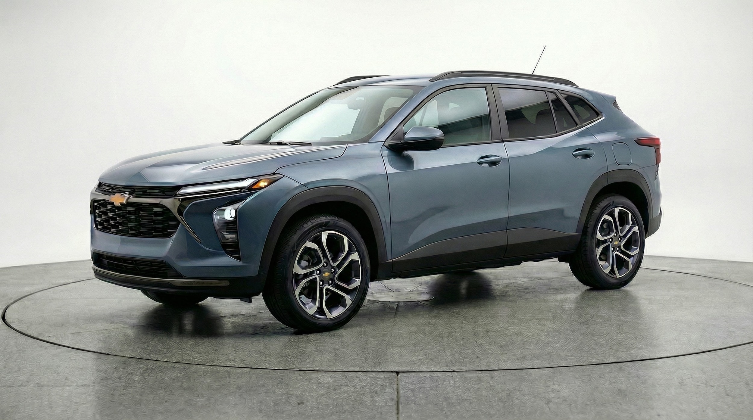 Thumbnail: 2025 Chevrolet Trax - 3