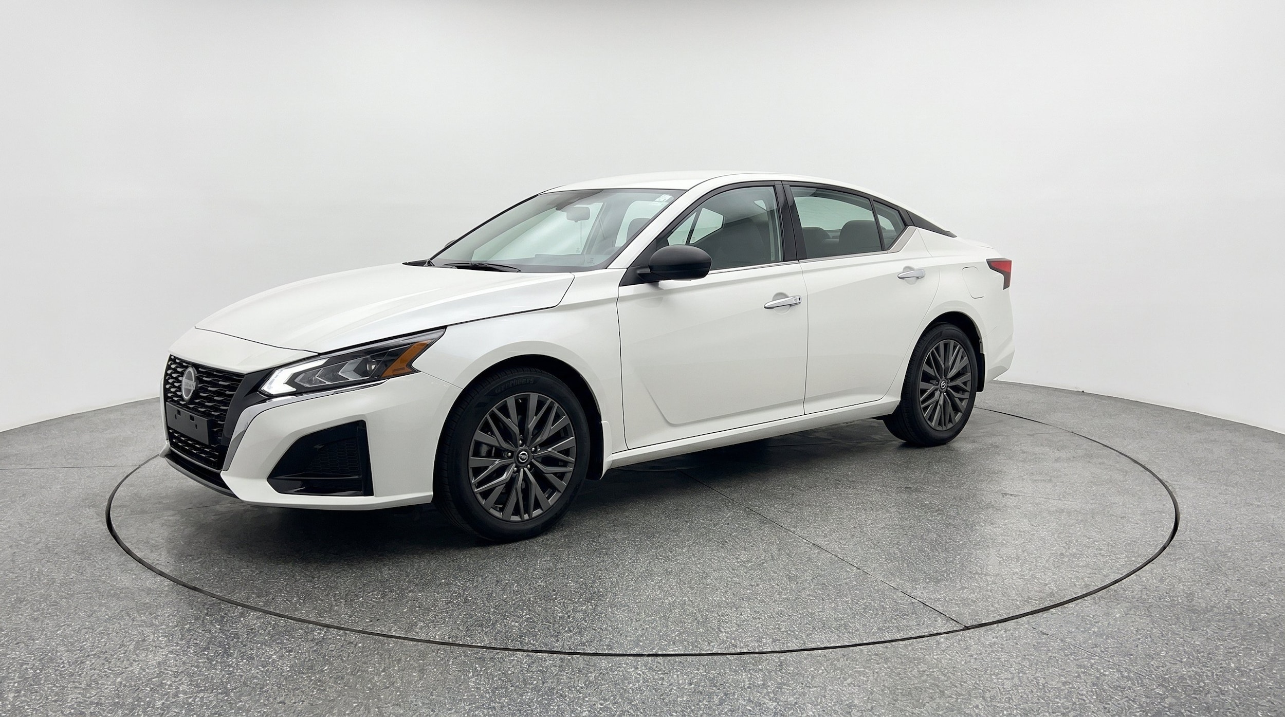 Thumbnail: 2025 Nissan Altima - 3