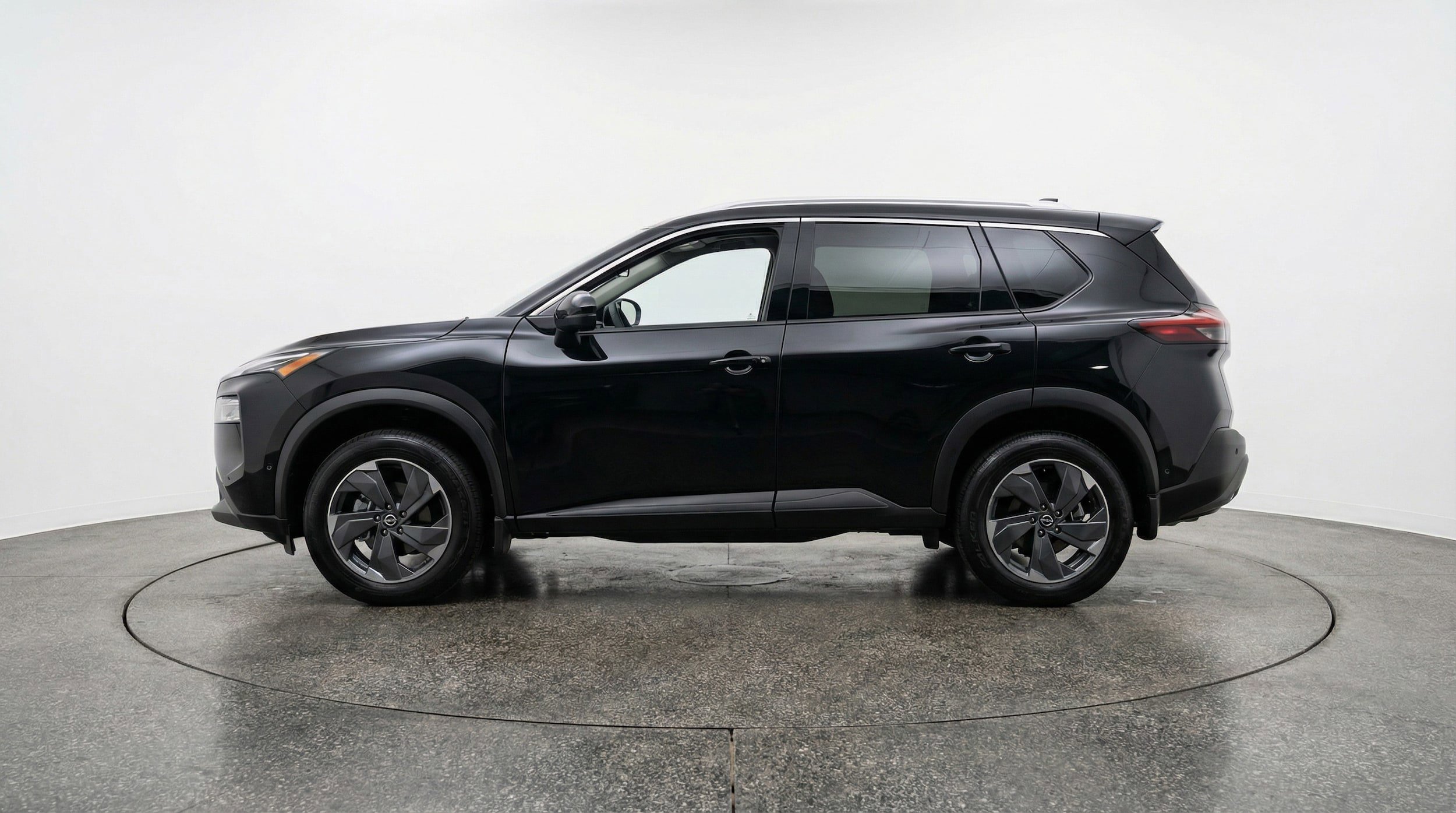 Thumbnail: 2025 Nissan Rogue - 4