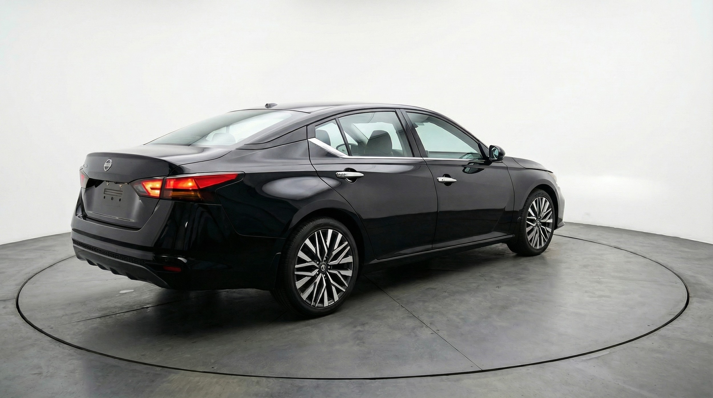 Thumbnail: 2025 Nissan Altima - 7