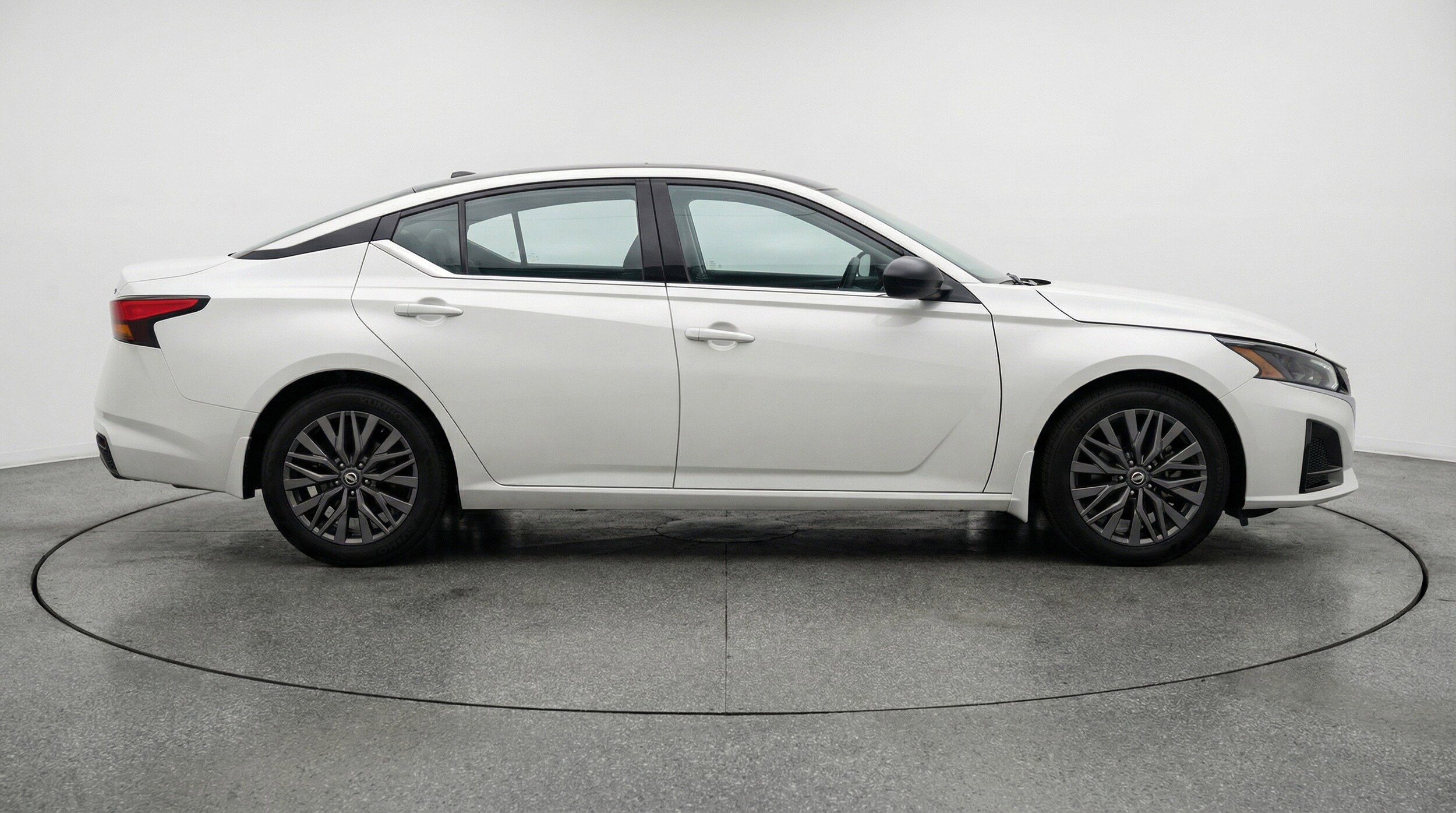 Thumbnail: 2025 Nissan Altima - 11