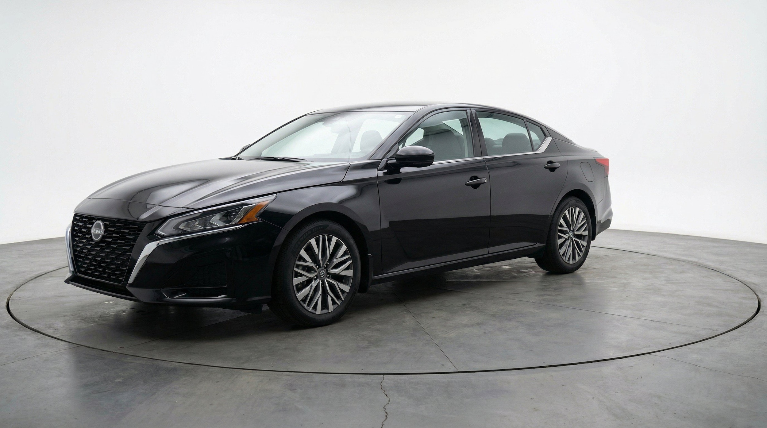 Thumbnail: 2025 Nissan Altima - 3