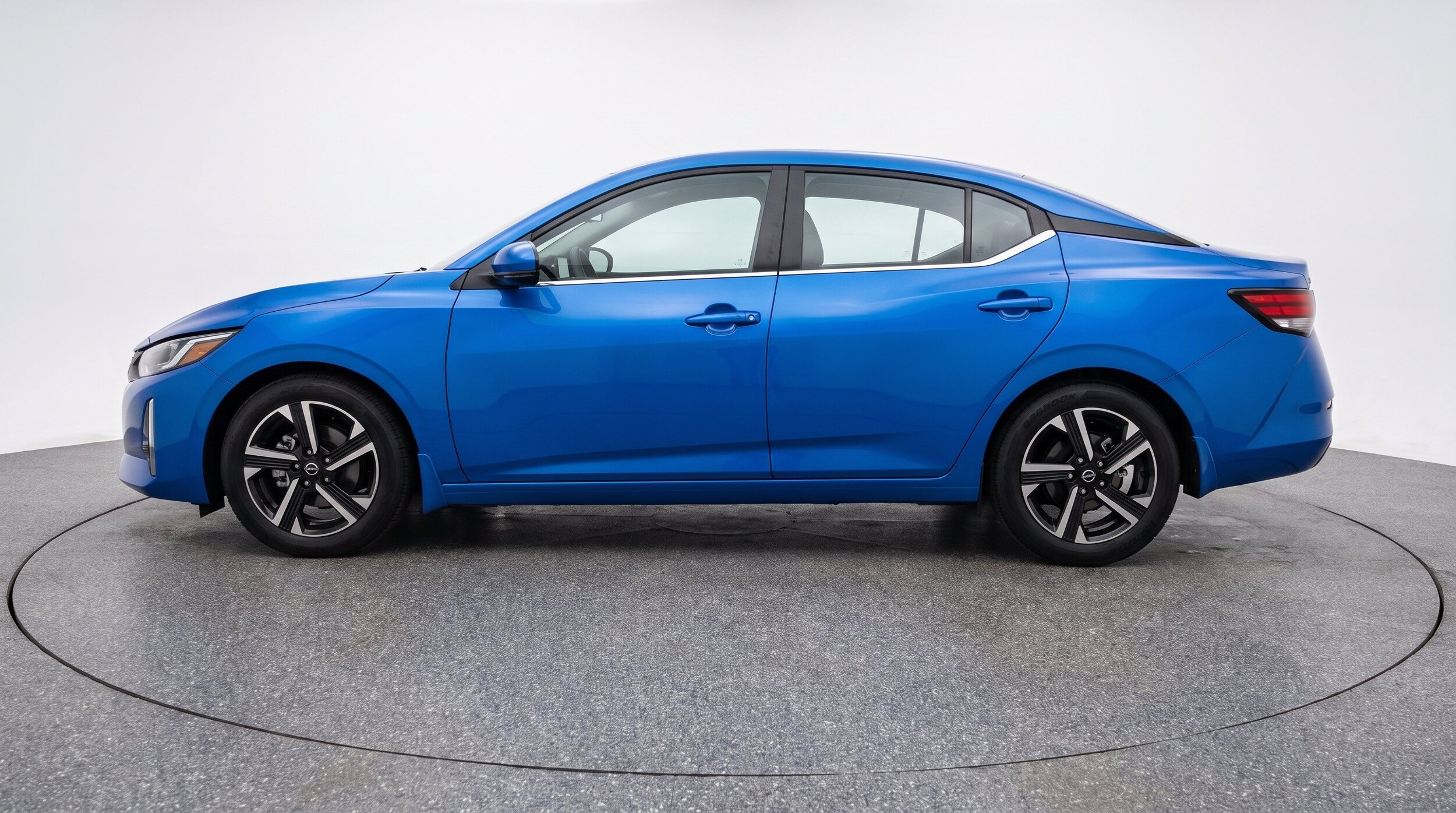 Thumbnail: 2025 Nissan Sentra - 5