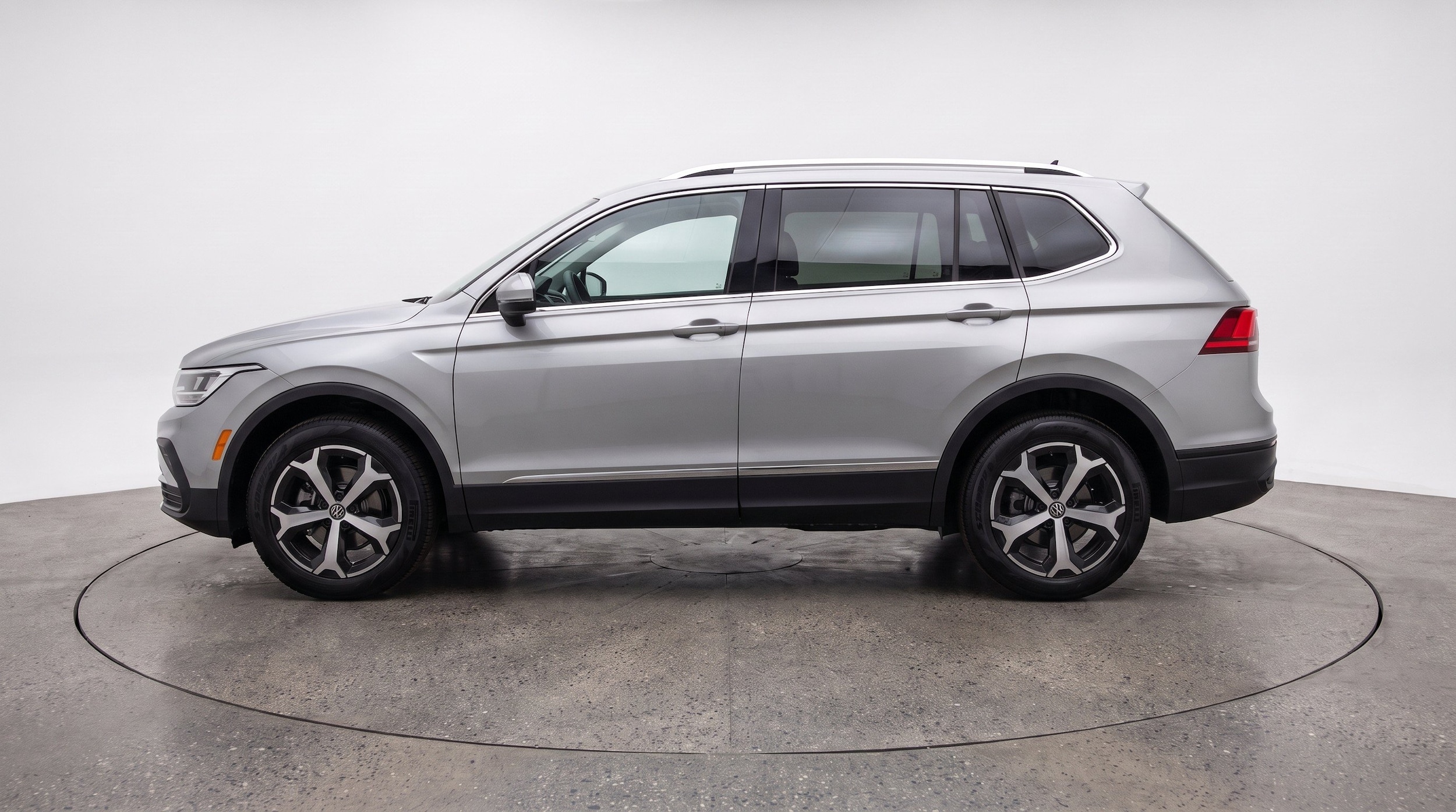 Thumbnail: 2026 Volkswagen Tiguan - 5