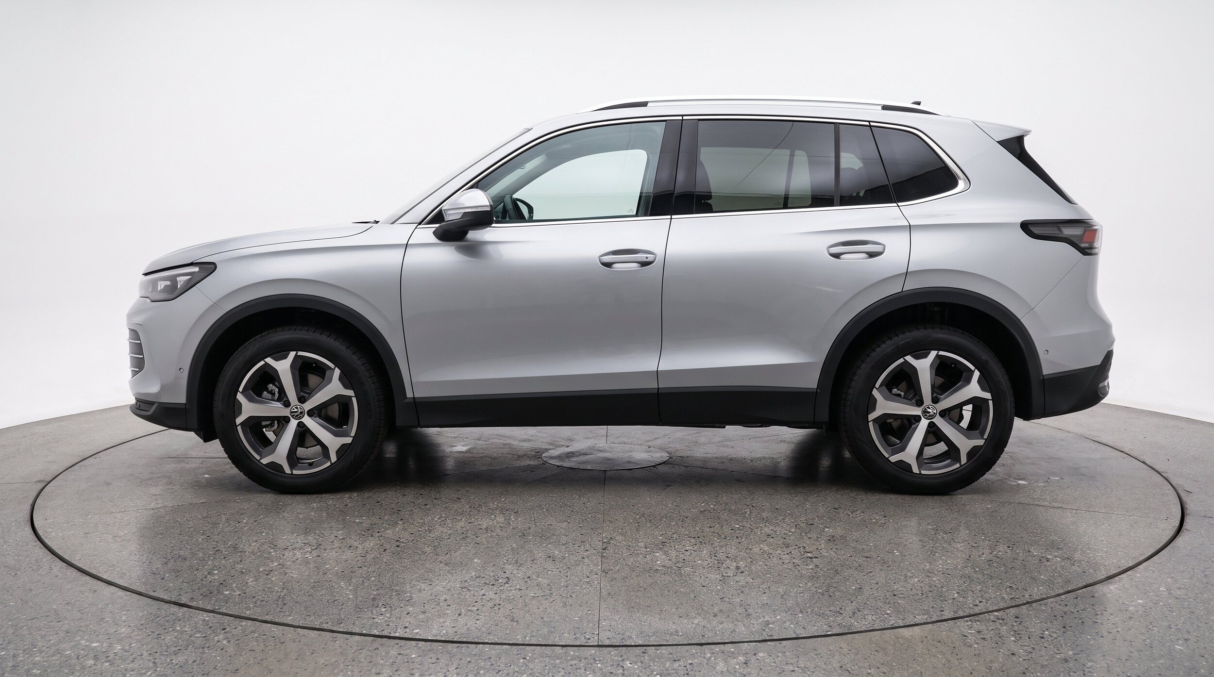 Thumbnail: 2026 Volkswagen Tiguan - 5