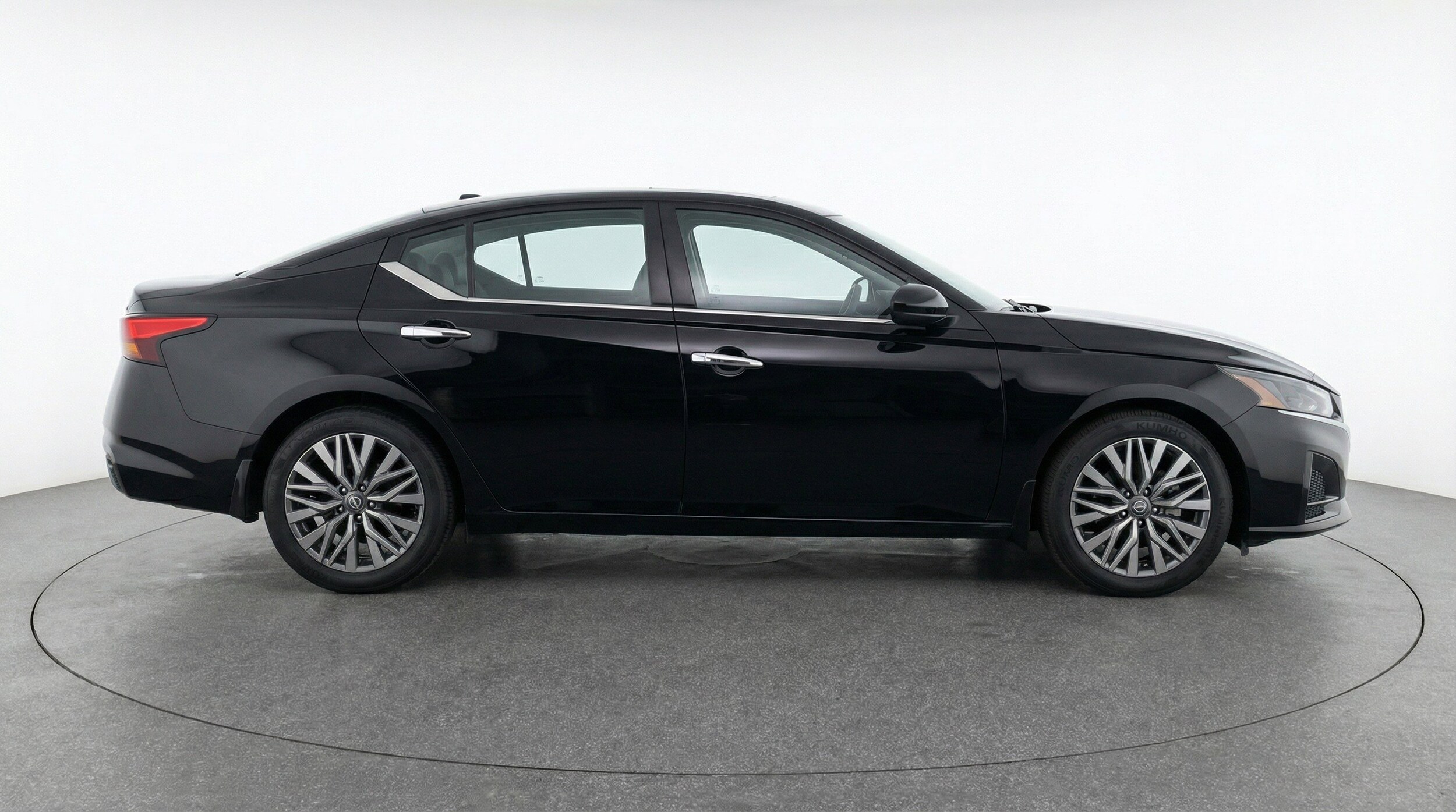 Thumbnail: 2025 Nissan Altima - 11