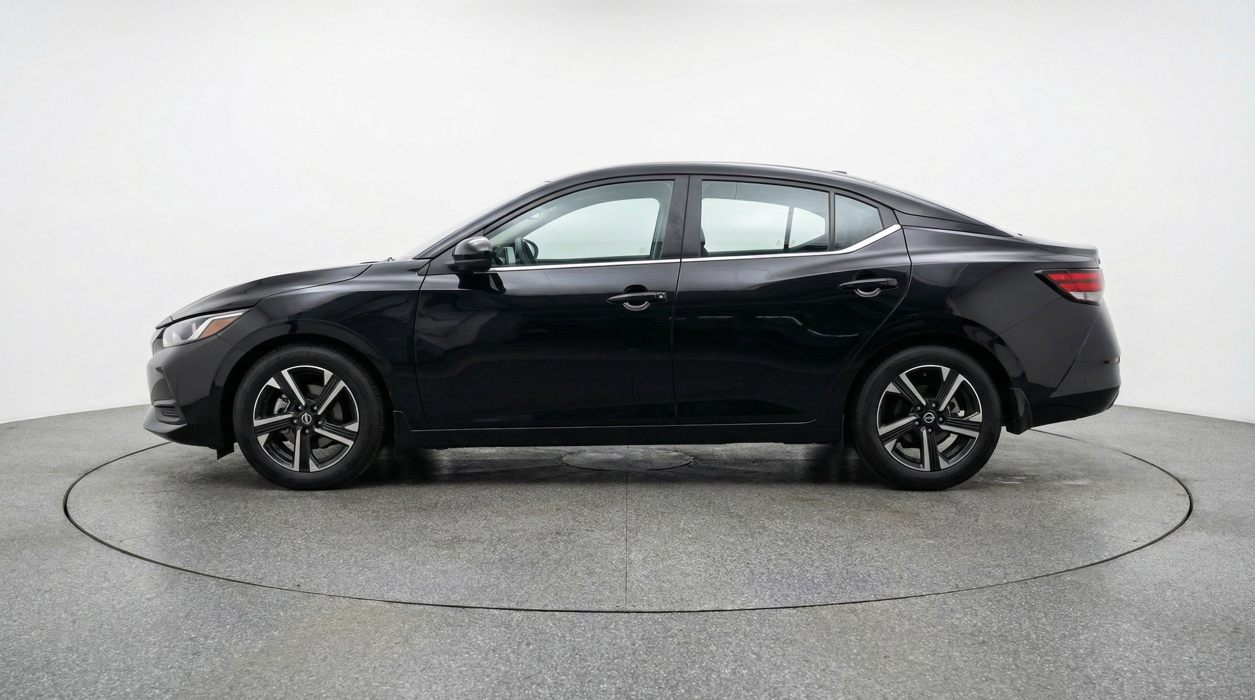 Thumbnail: 2025 Nissan Sentra - 5