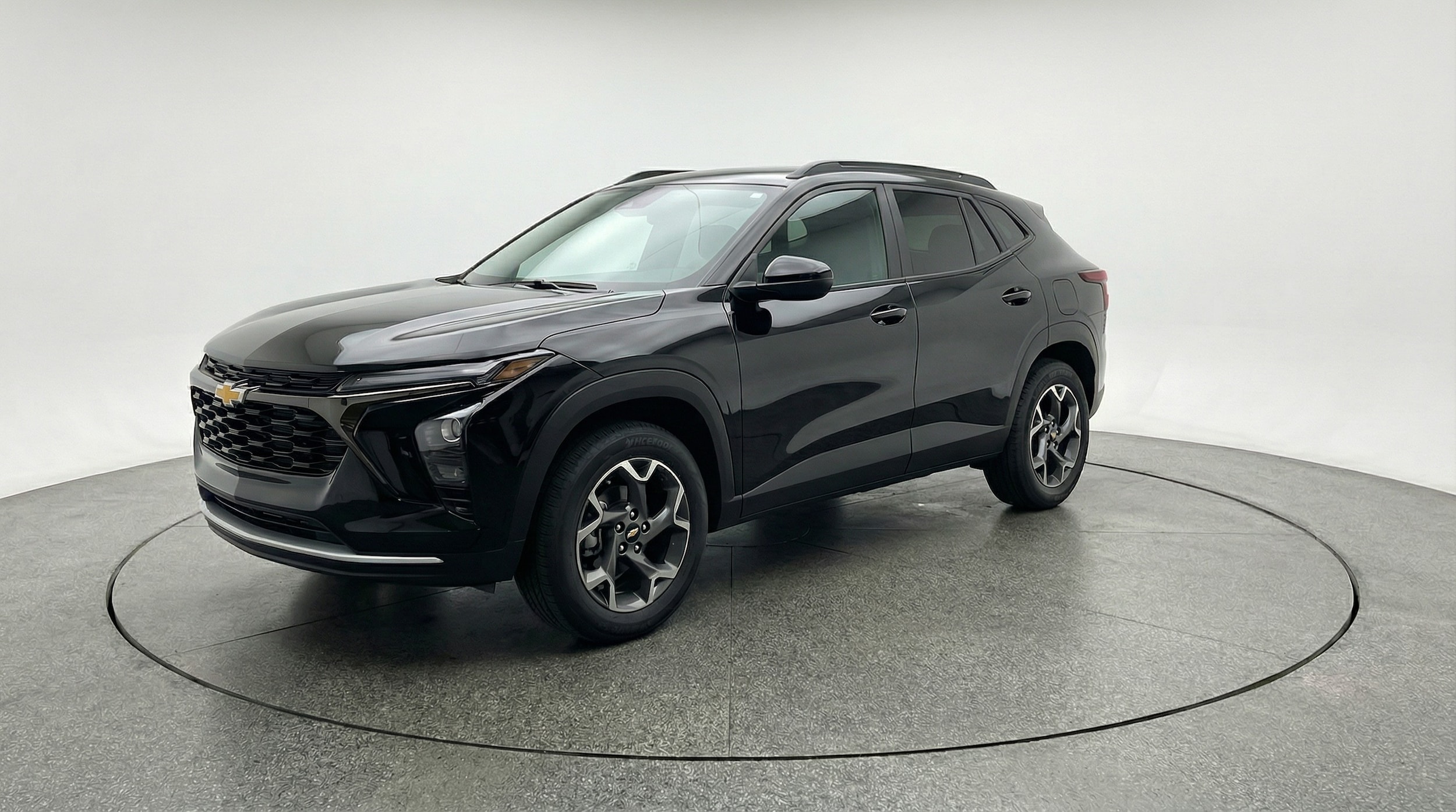 Thumbnail: 2025 Chevrolet Trax - 3