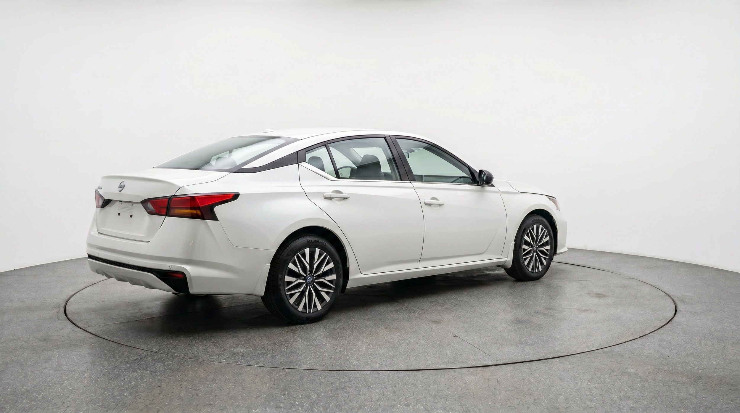 Thumbnail: 2025 Nissan Altima - 9