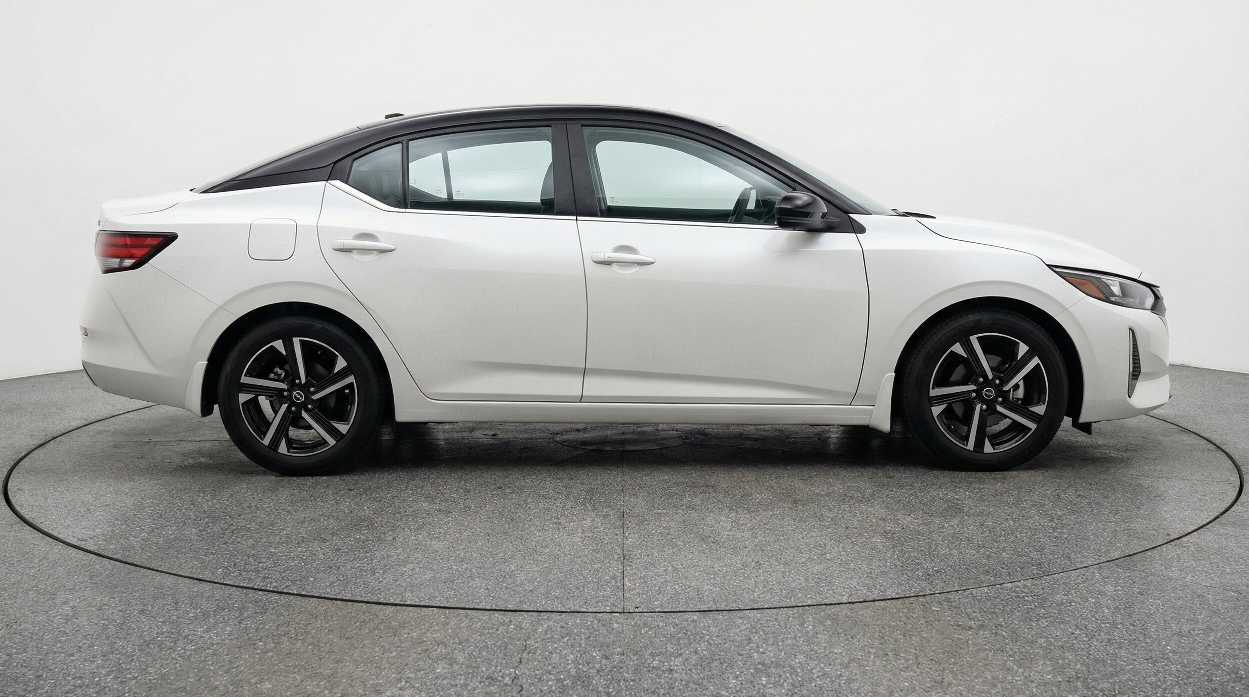 Thumbnail: 2025 Nissan Sentra - 11
