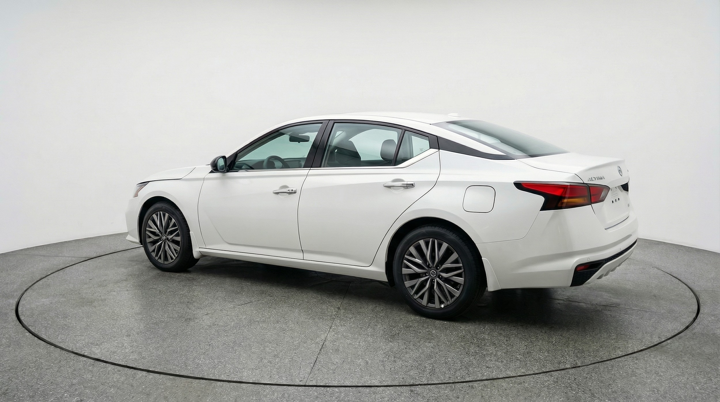 Thumbnail: 2025 Nissan Altima - 5