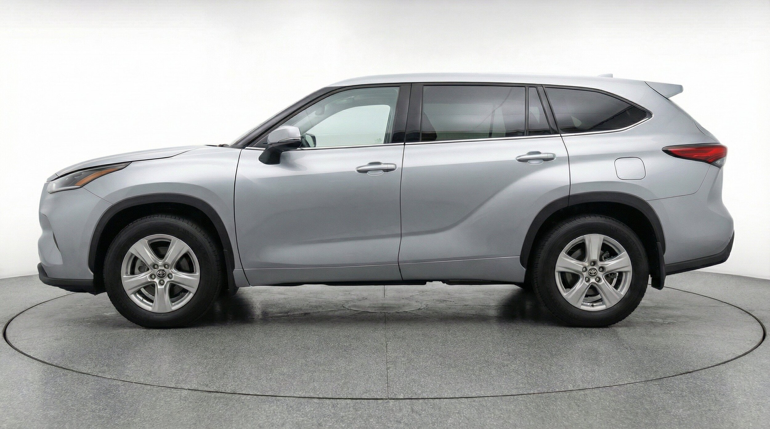 Thumbnail: 2025 Toyota Highlander - 5