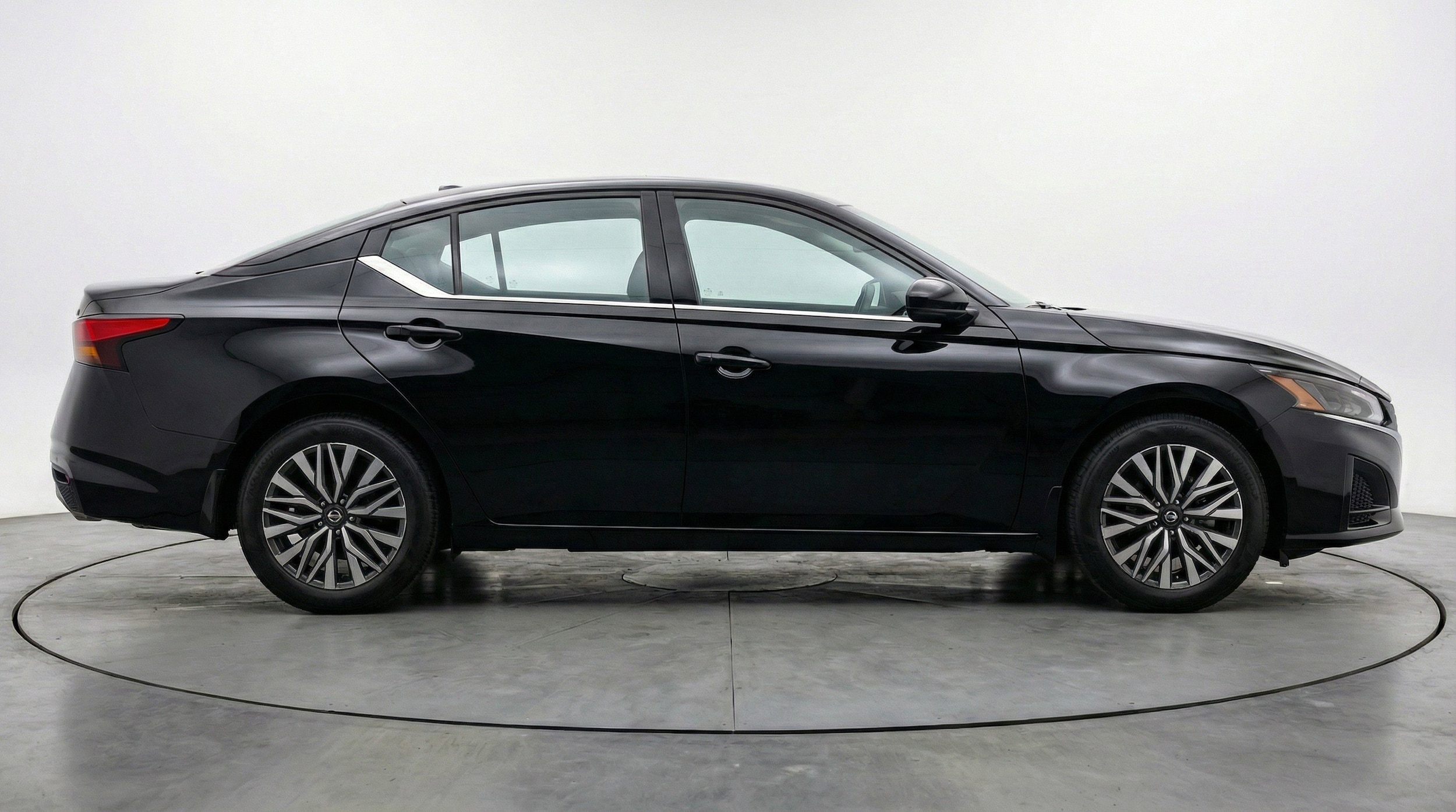 Thumbnail: 2025 Nissan Altima - 11