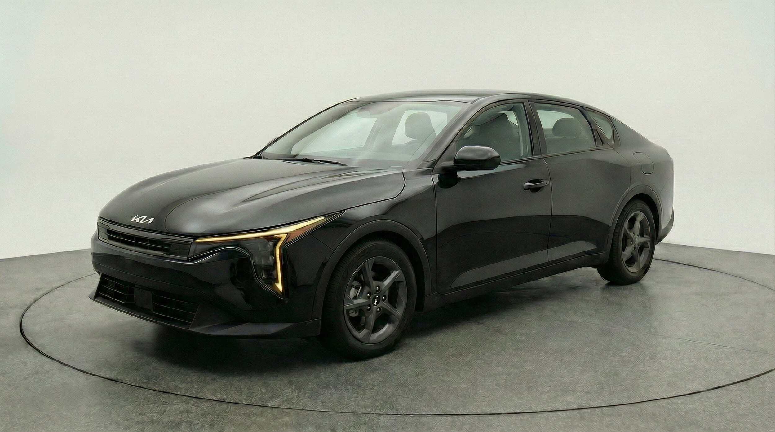 Thumbnail: 2025 Kia K4 - 3