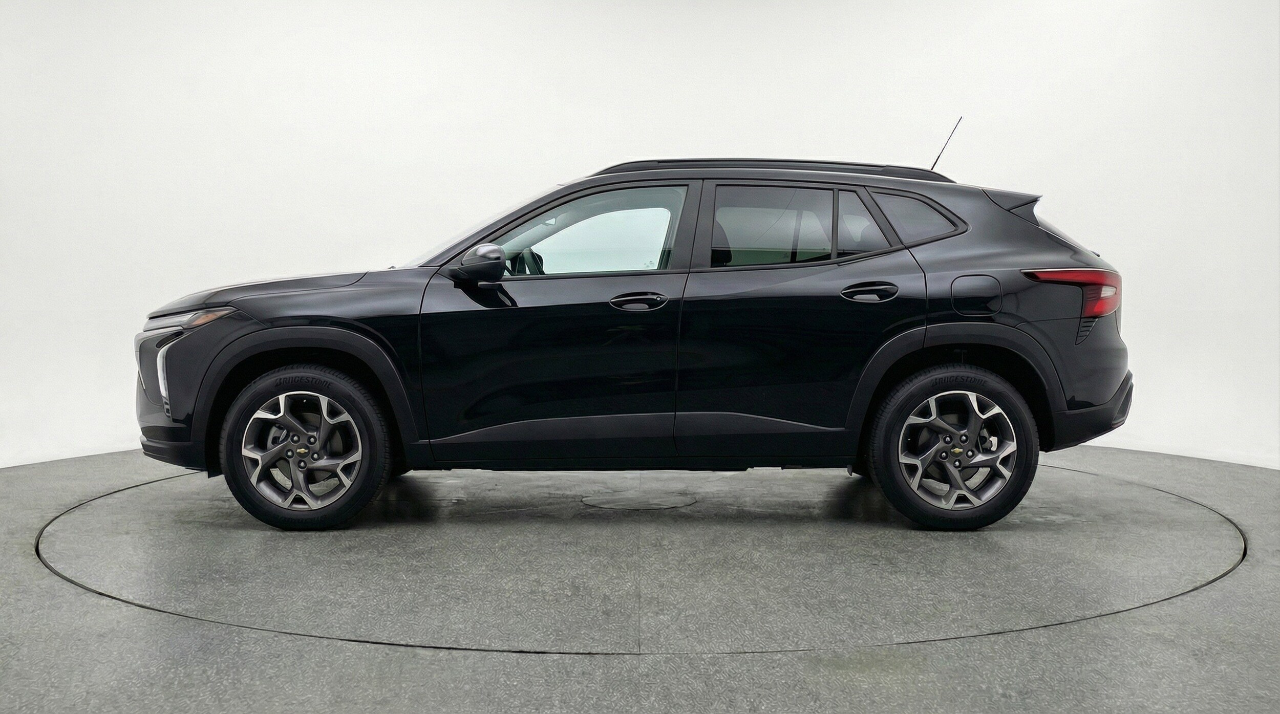 Thumbnail: 2025 Chevrolet Trax - 5