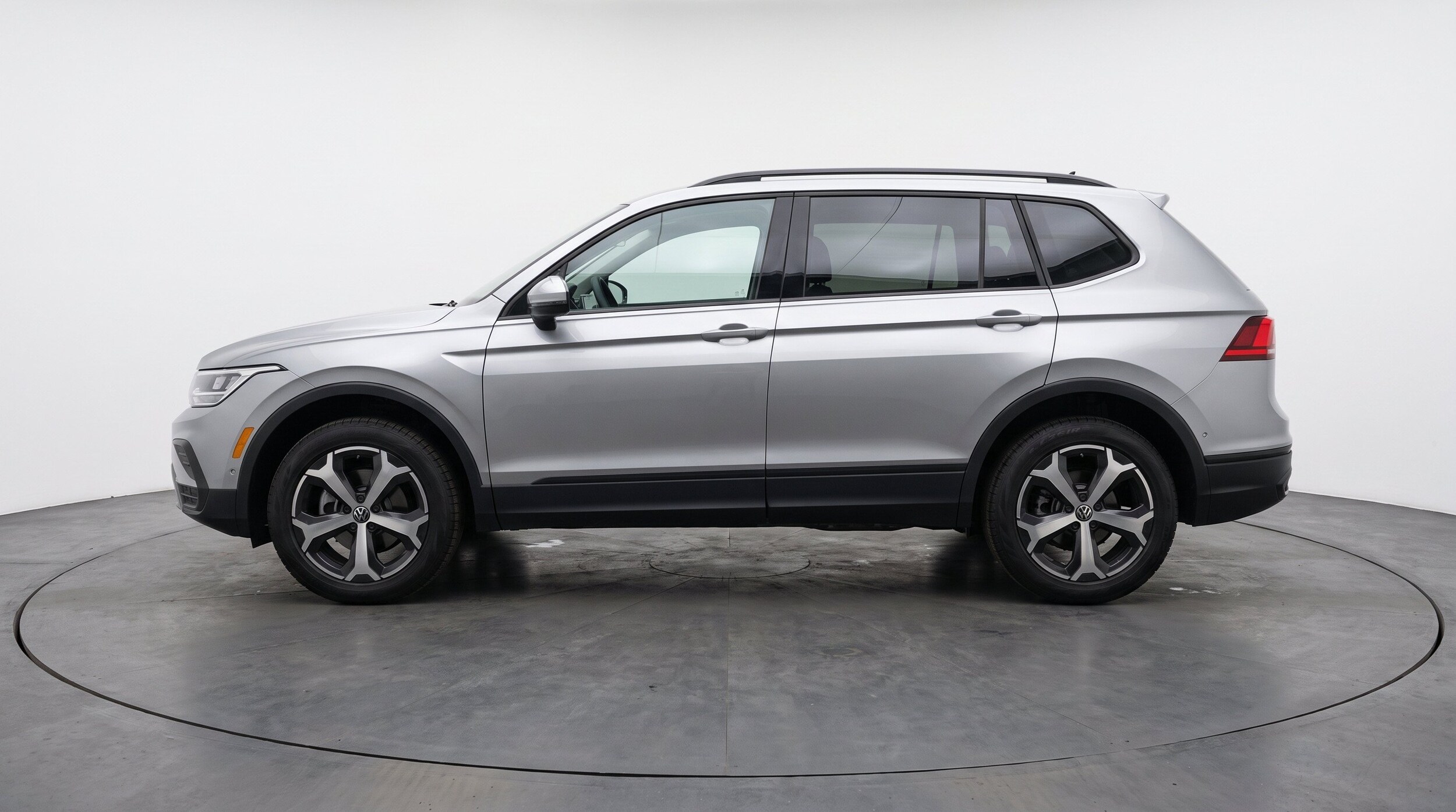 Thumbnail: 2026 Volkswagen Tiguan - 5