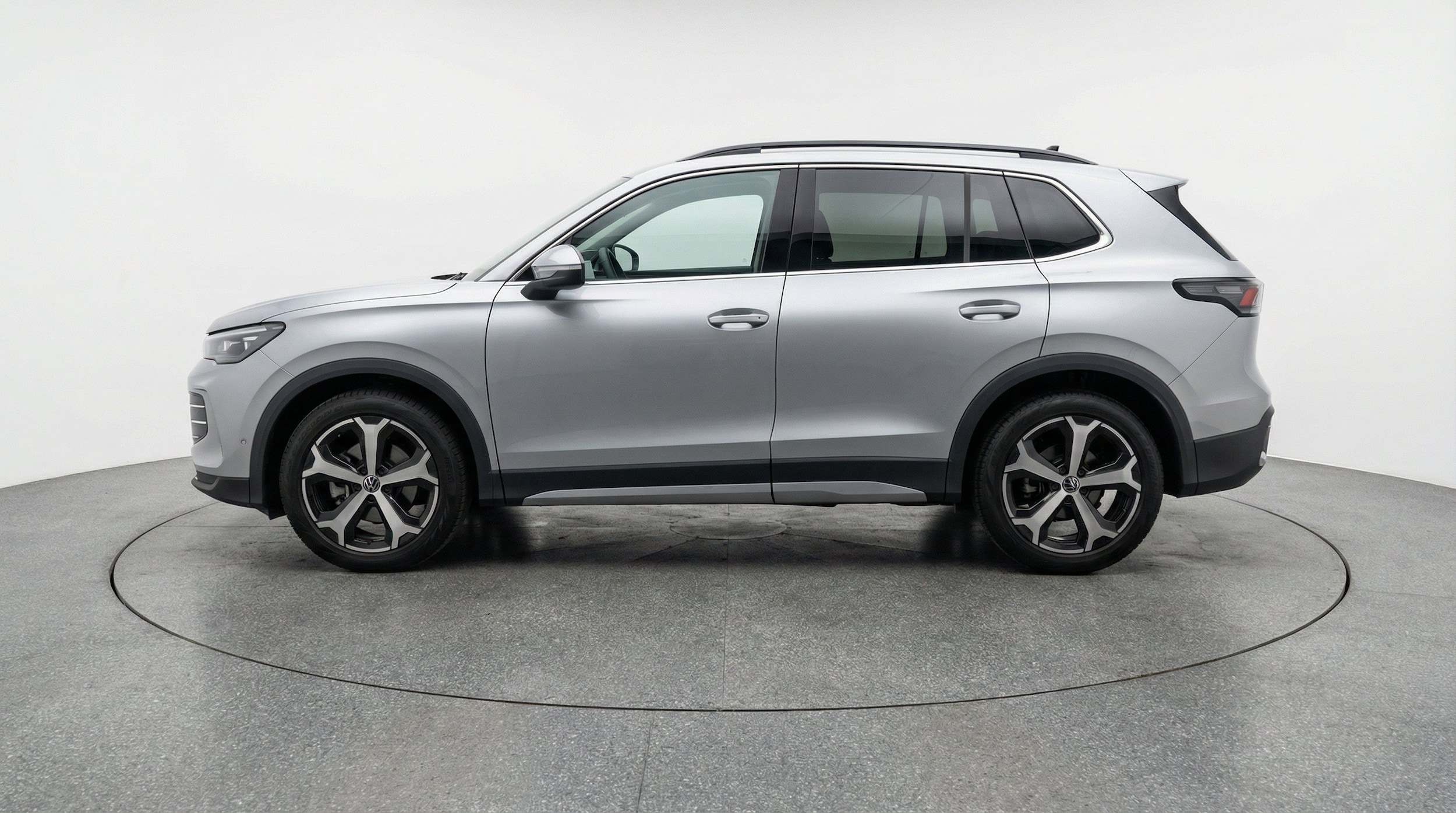 Thumbnail: 2026 Volkswagen Tiguan - 5