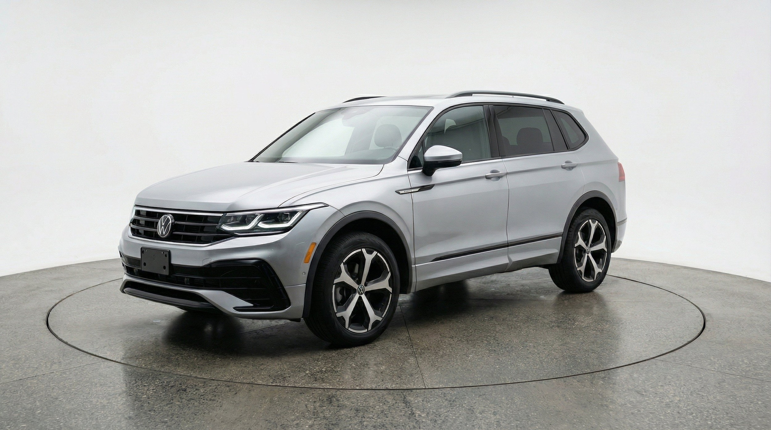 Thumbnail: 2026 Volkswagen Tiguan - 3