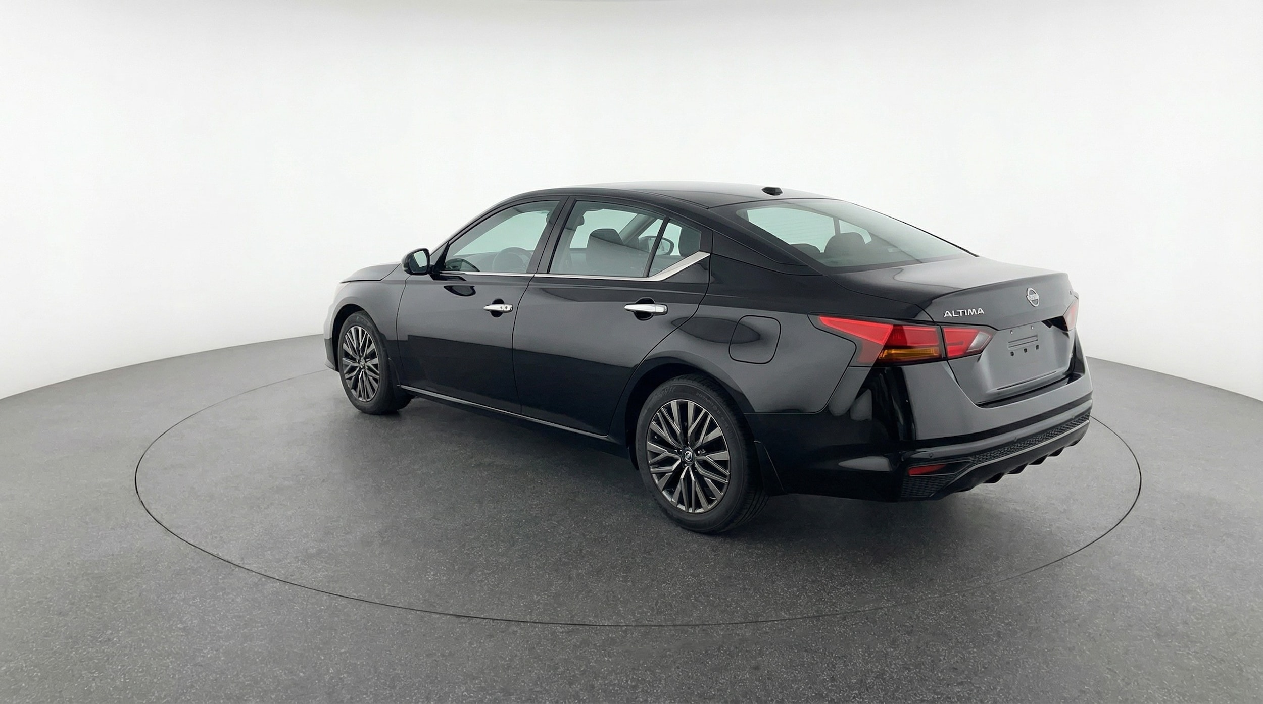 Thumbnail: 2025 Nissan Altima - 5