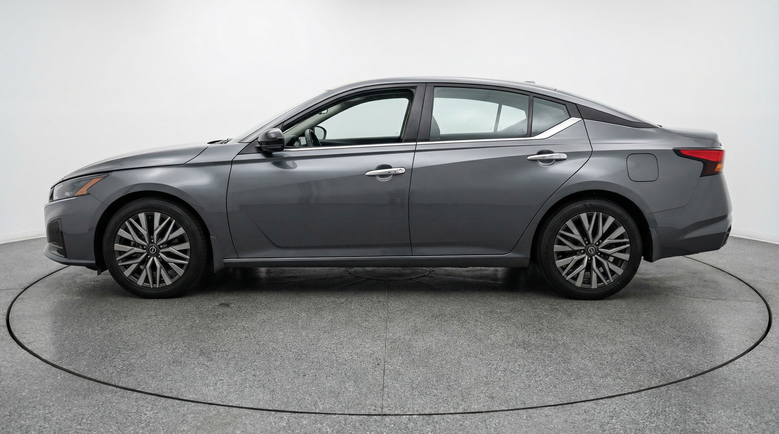 Thumbnail: 2025 Nissan Altima - 4