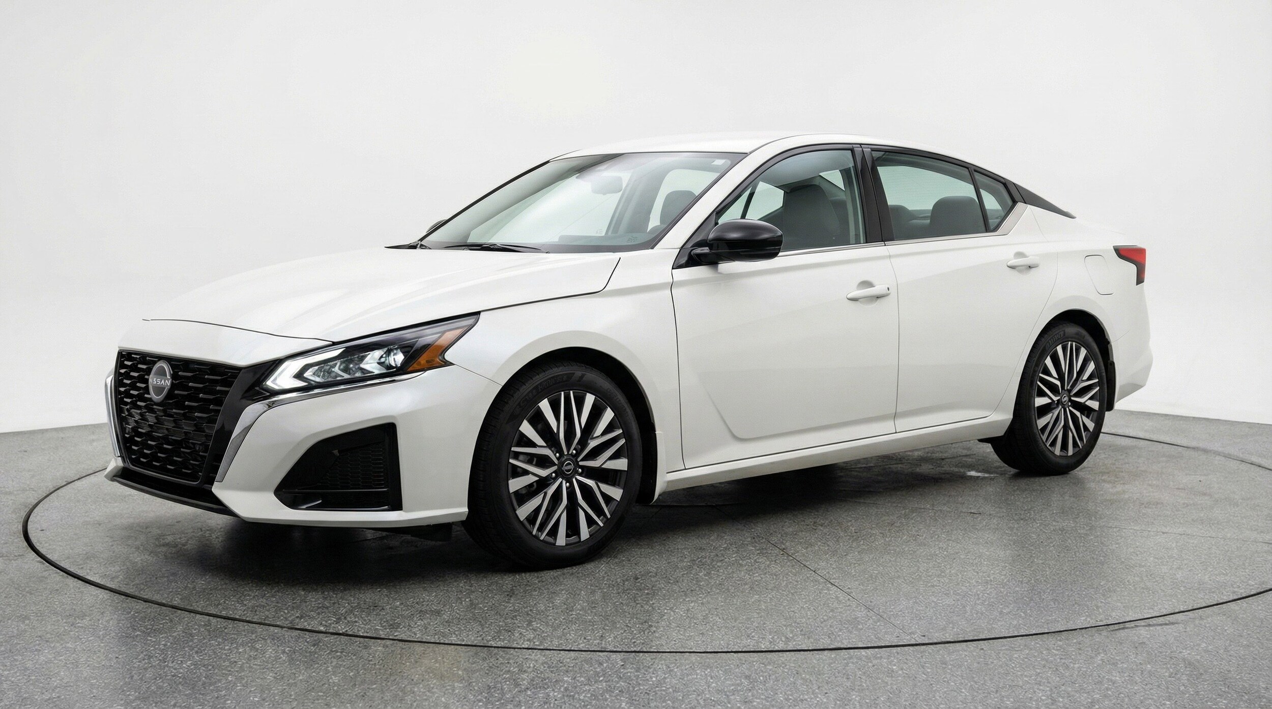 Thumbnail: 2025 Nissan Altima - 3